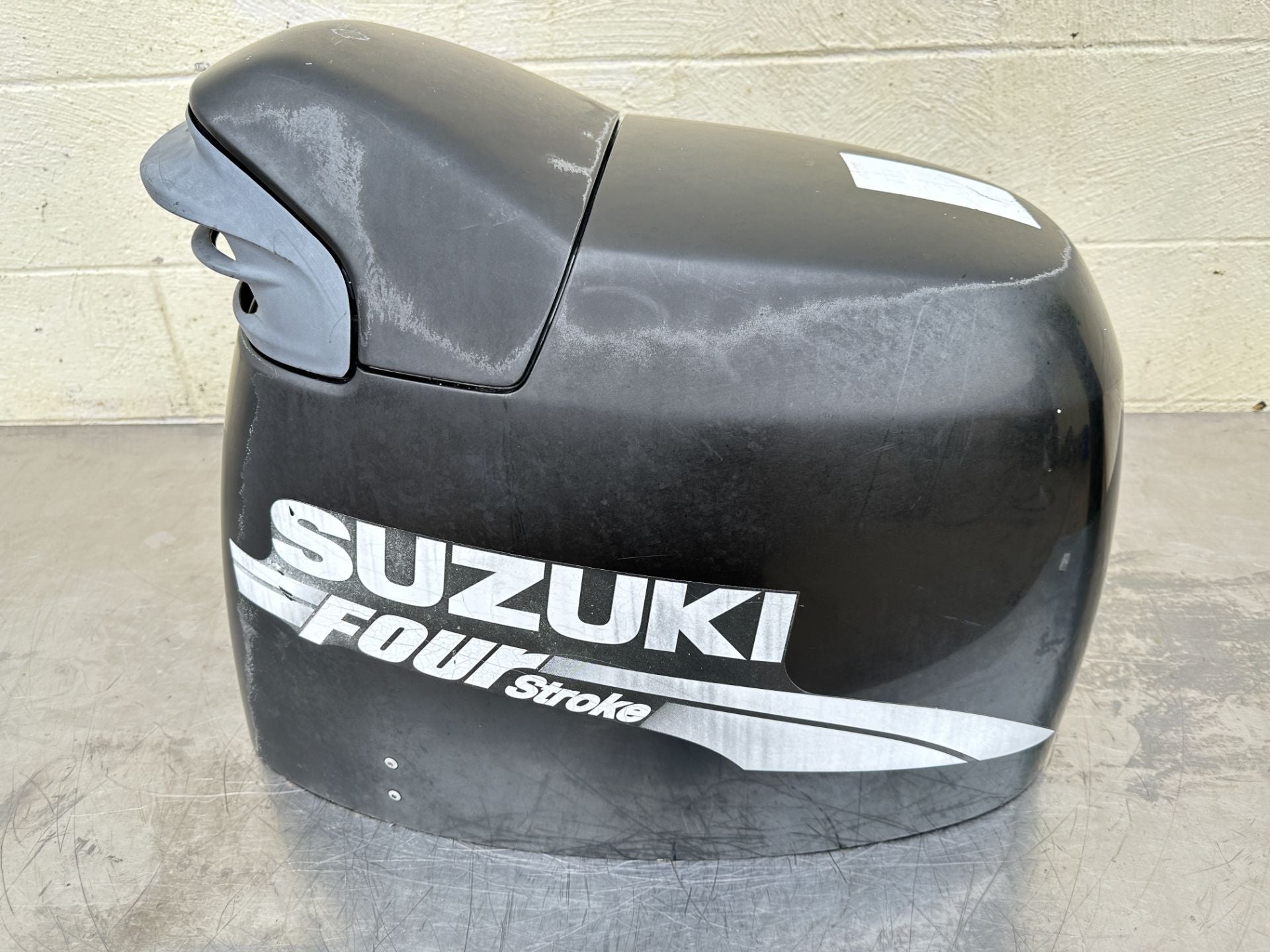 2005 Suzuki 140 HP 4 Stroke Outboard Top Cowling 61410-92846-0EP OEM