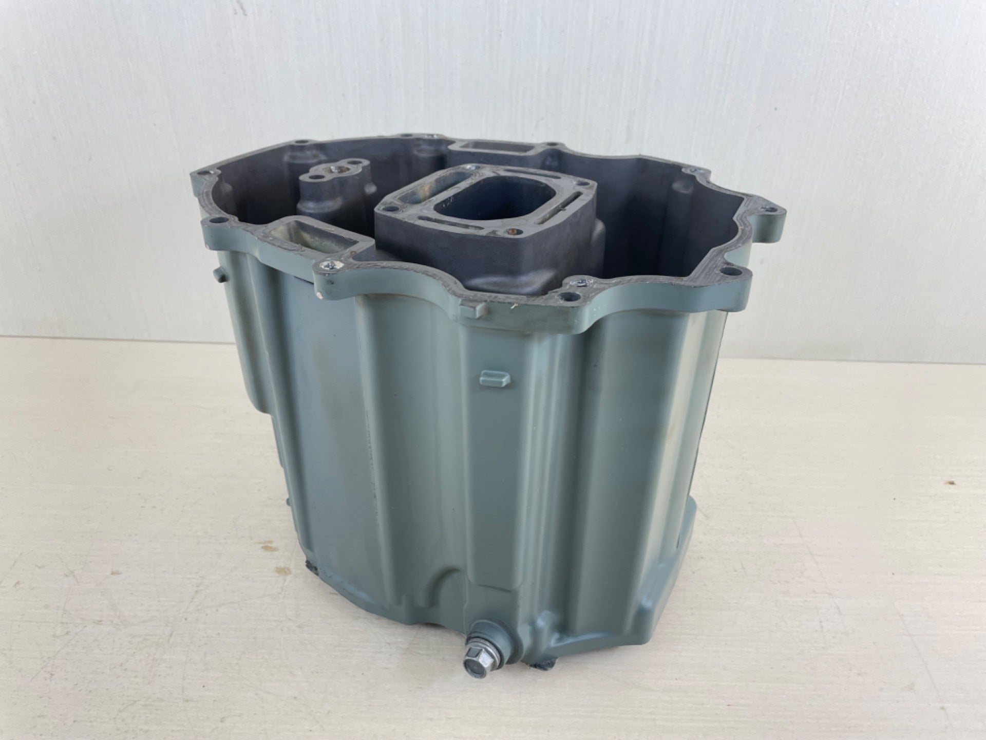 2008 Yamaha 250 HP 4 Stroke Outboard Oil Pan Assembly 69J-15311-00-CA