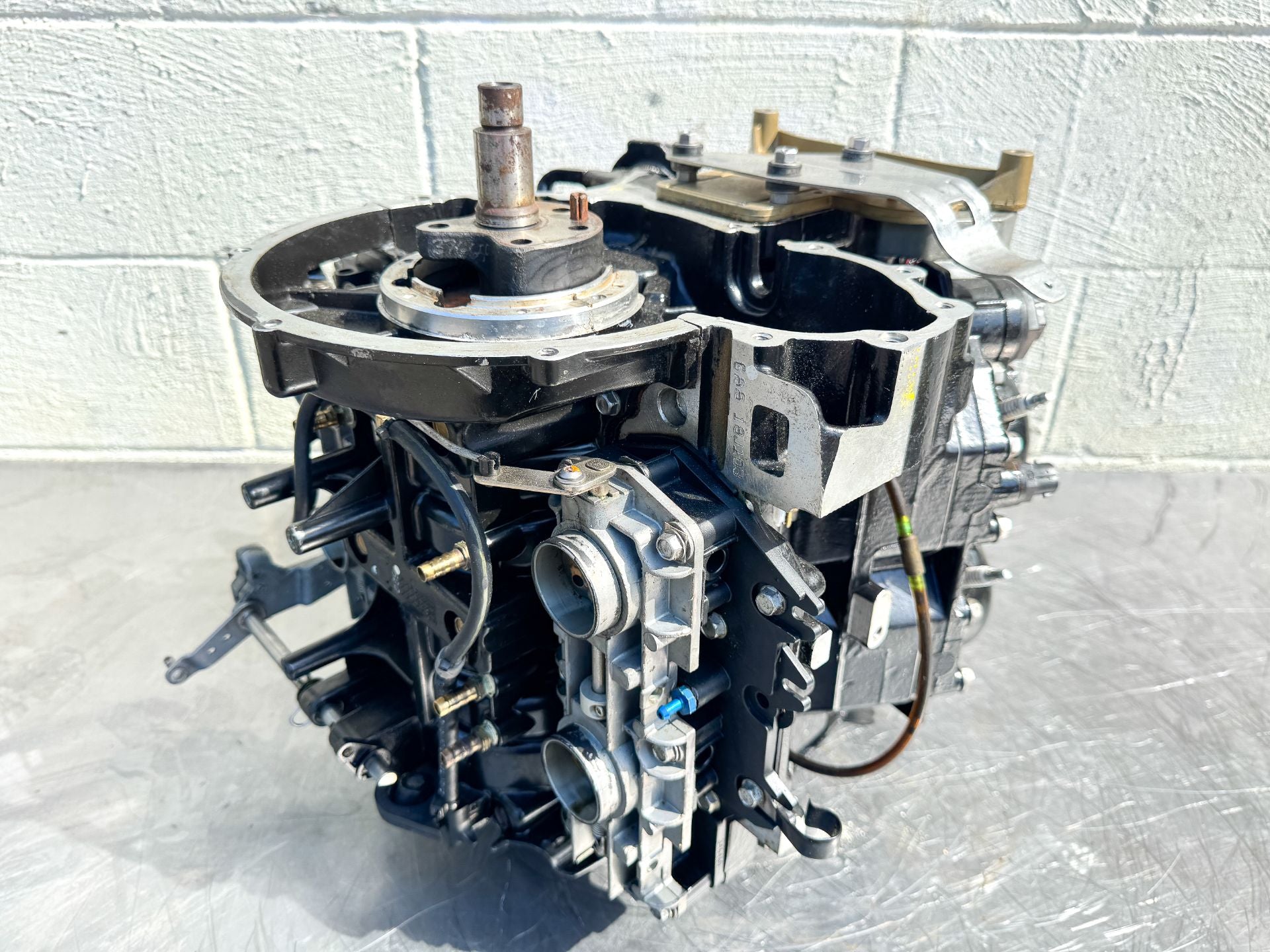 2005 Evinrude 115 HP 2 Stroke Outboard Powerhead OEM