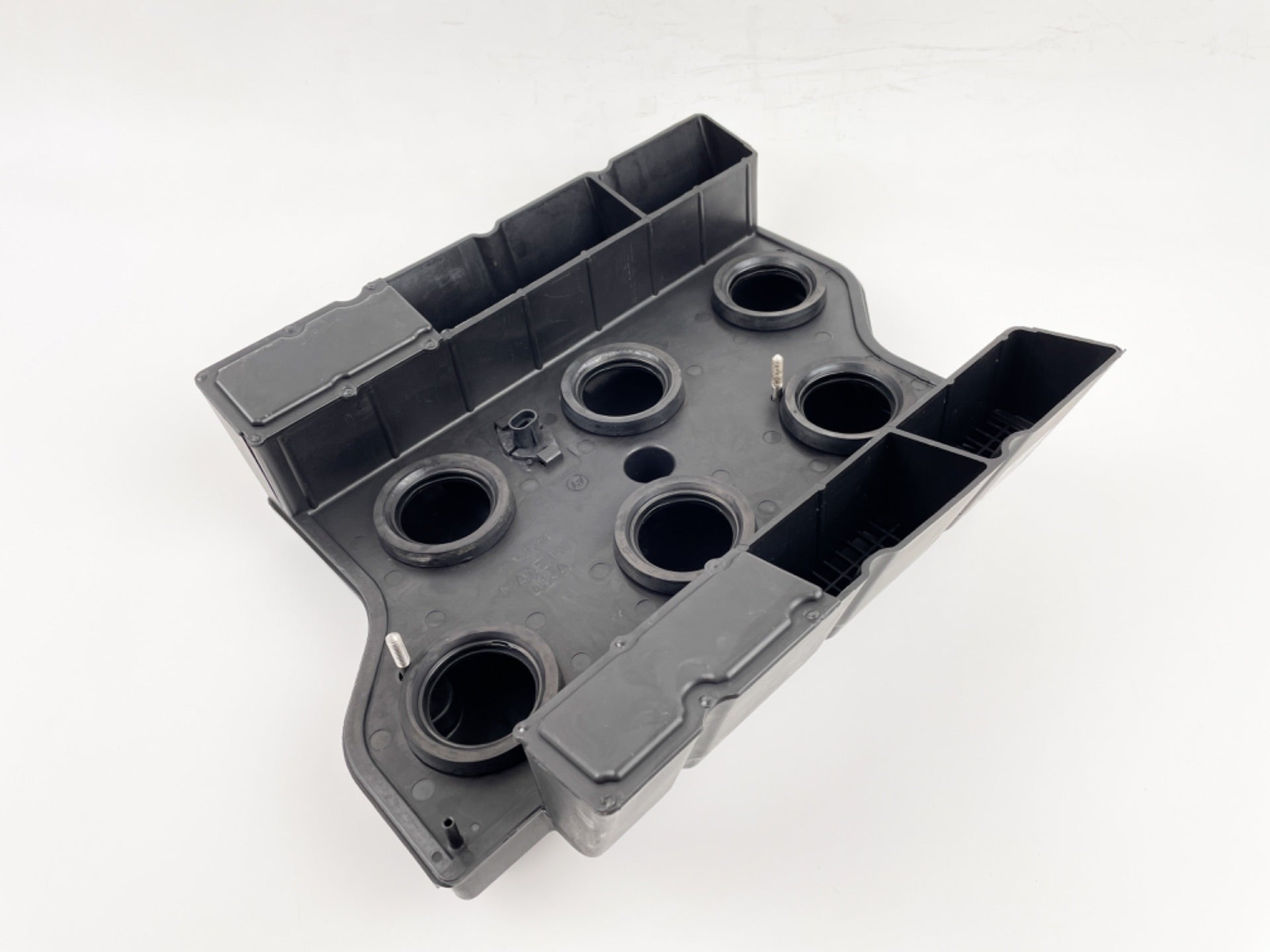 2003 Evinrude 225 HP 2 Stroke Outboard Intake Air Silencer Assembly 0439767 OEM