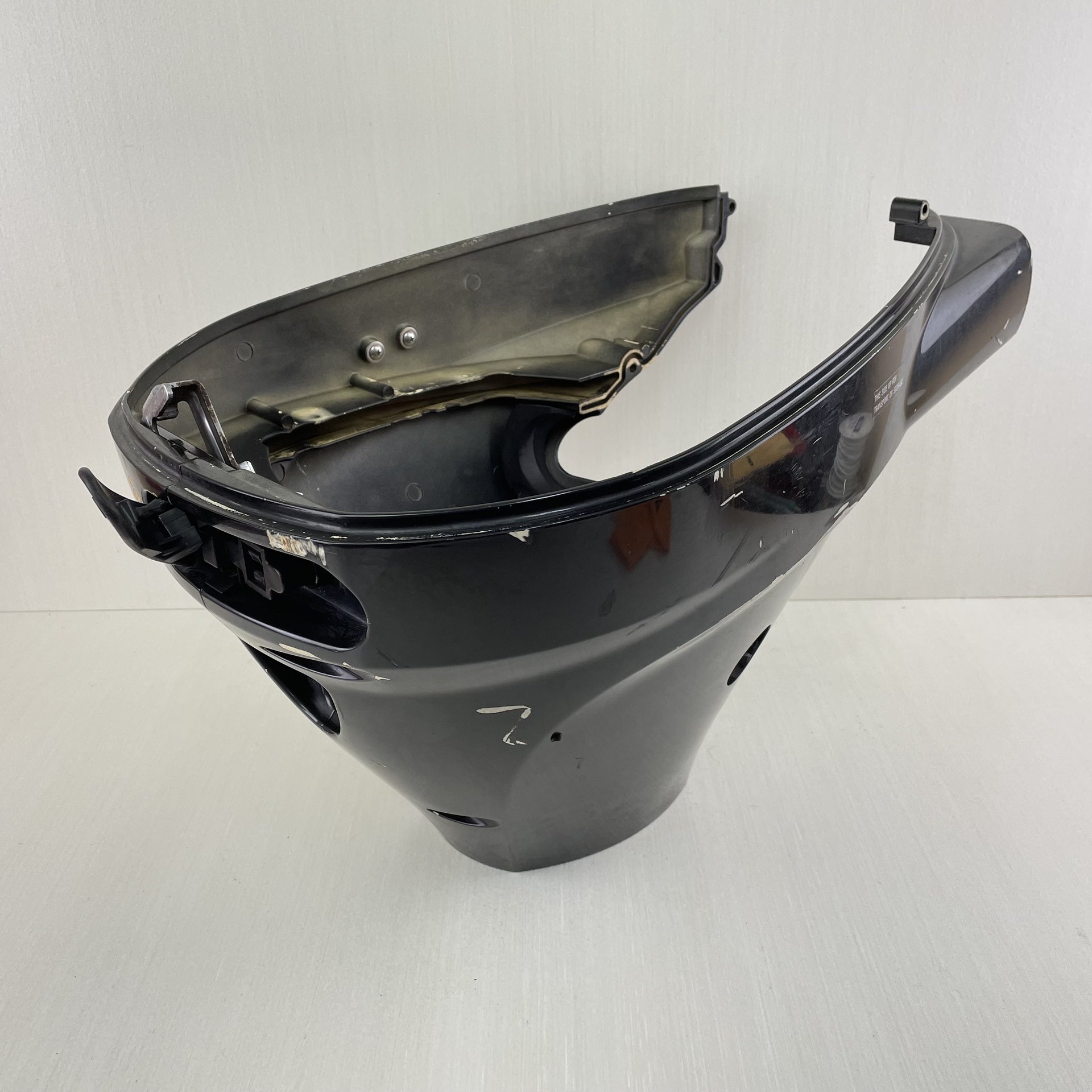 2011 Suzuki DF 25 HP 4 Stroke Twin-V Lower Cowling Set Left Right