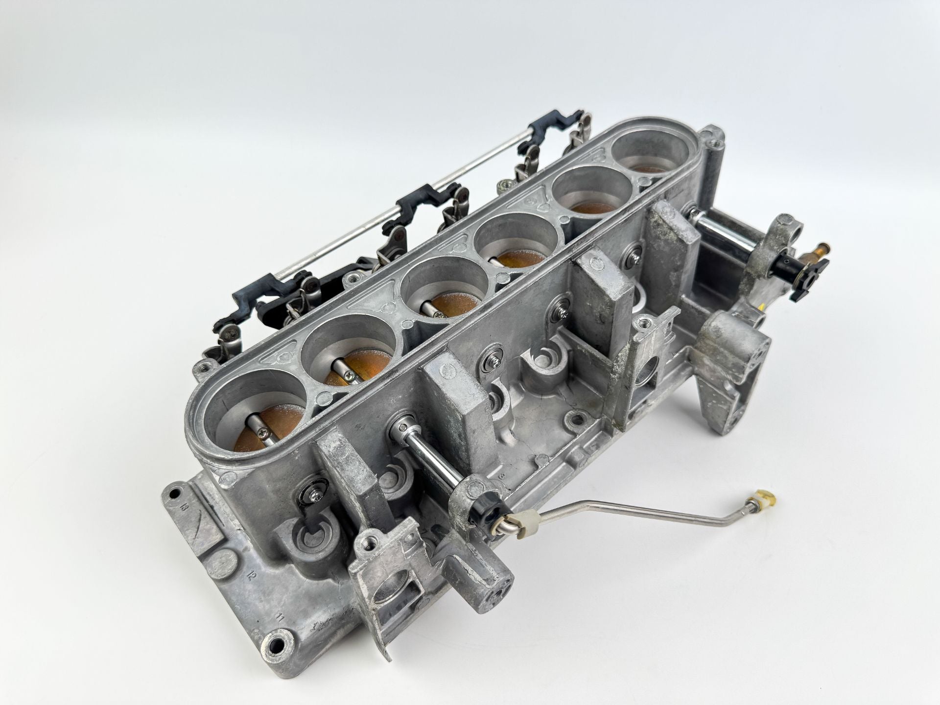 2005 Yamaha 300 HP 2 Stroke Outboard Throttle Body Assembly 6D0-13751-01-00