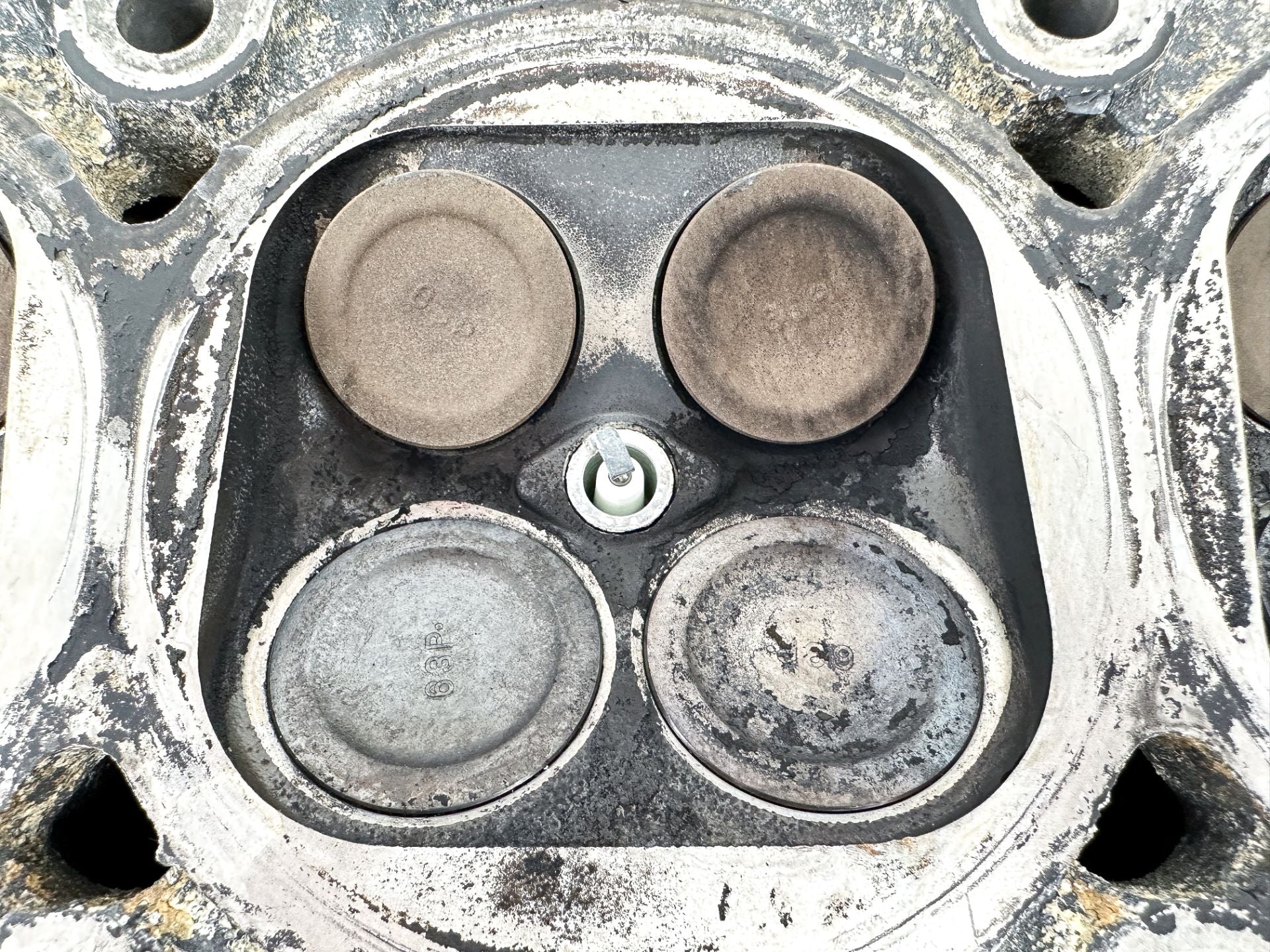 2016 Yamaha 150 HP 4 Stroke Outboard Cylinder Head 63P-W009A-04-9S OEM
