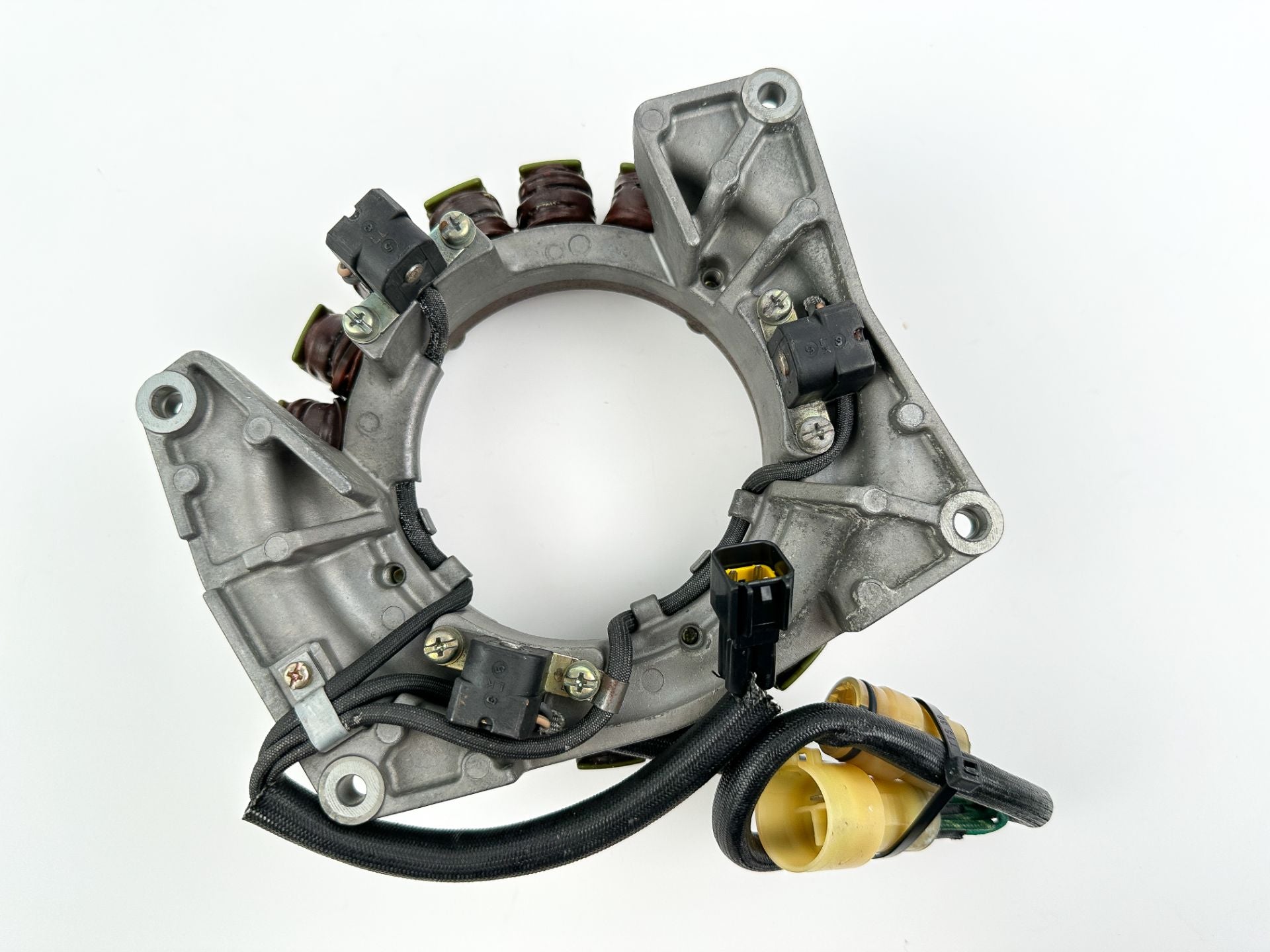 2004 Yamaha 225 HP 4 Stroke Outboard Coil Pulser Base Stator Assembly 69J-81460-01-00 OEM