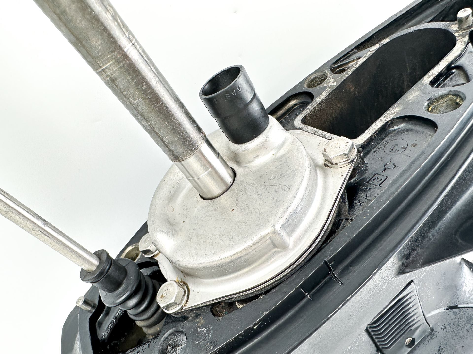 Mercury Mariner 20 25 HP 2 Stroke 15" Short Lower Unit Gear Case 8669T26