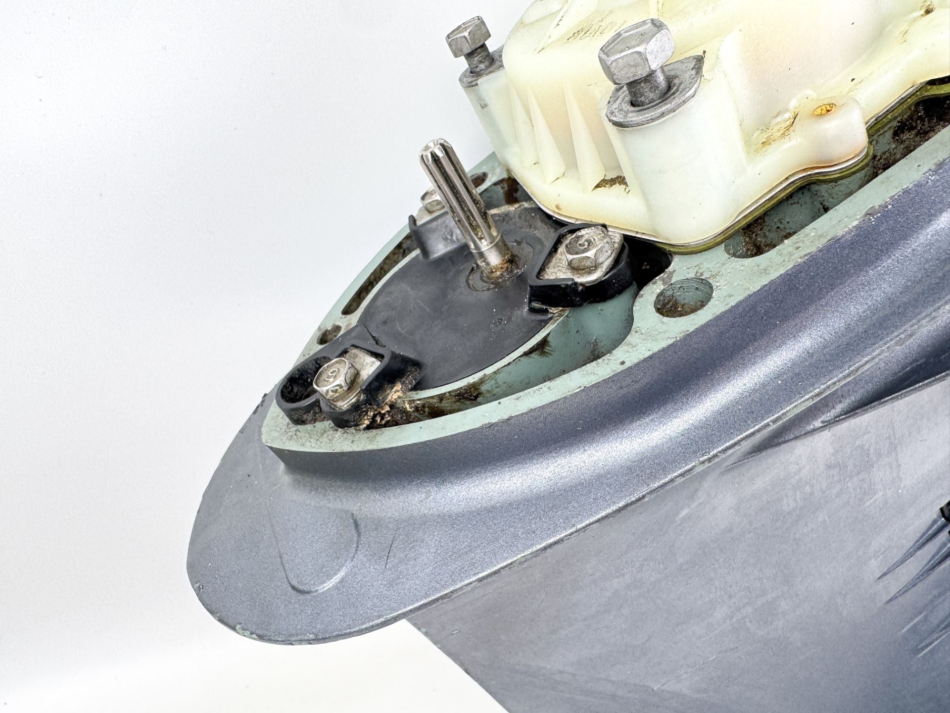 Yamaha 200 225 HP 4 Stroke Outboard 25" XL Lower Unit Counter Left Hand 2002-2015