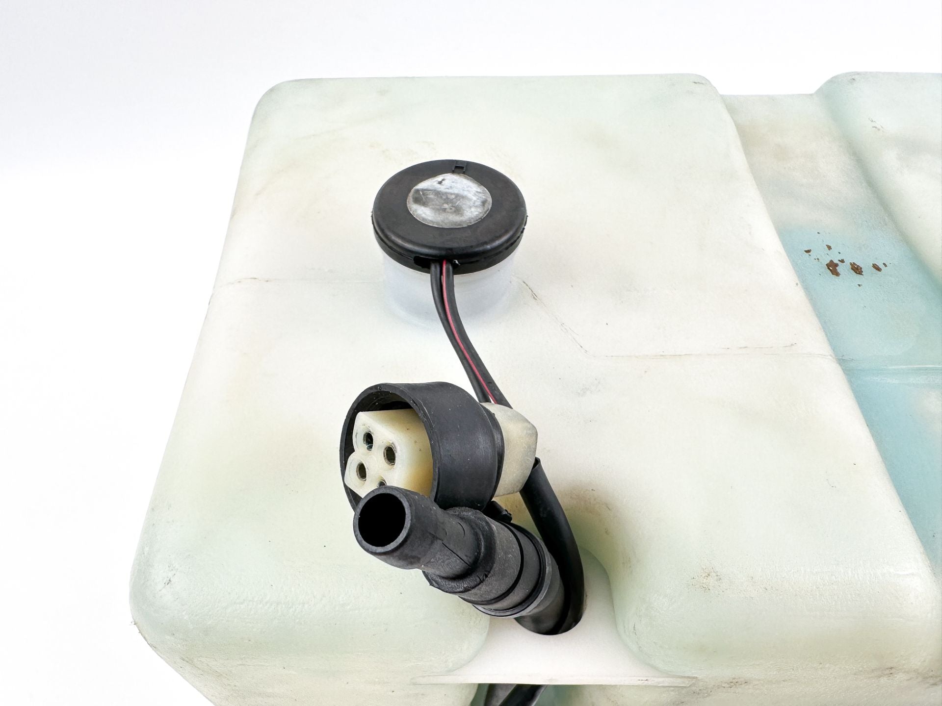 Yamaha Outboard Remote 2 Stroke Remote Oil Tank Assembly With Pump 2.8