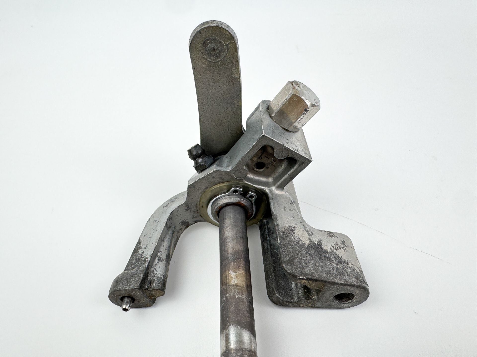 2004 Yamaha 150 HP 4 Stroke Outboard Shift Shaft 63P-44120-00-00 OEM