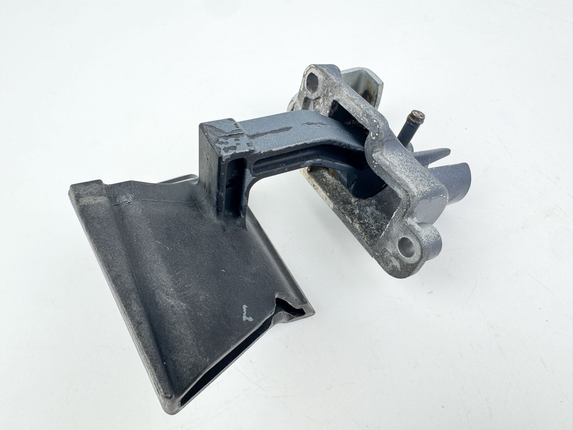 2005 Yamaha 225 HP 4 Stroke Outboard Latch Handle Set 69J-42816-00-8D OEM