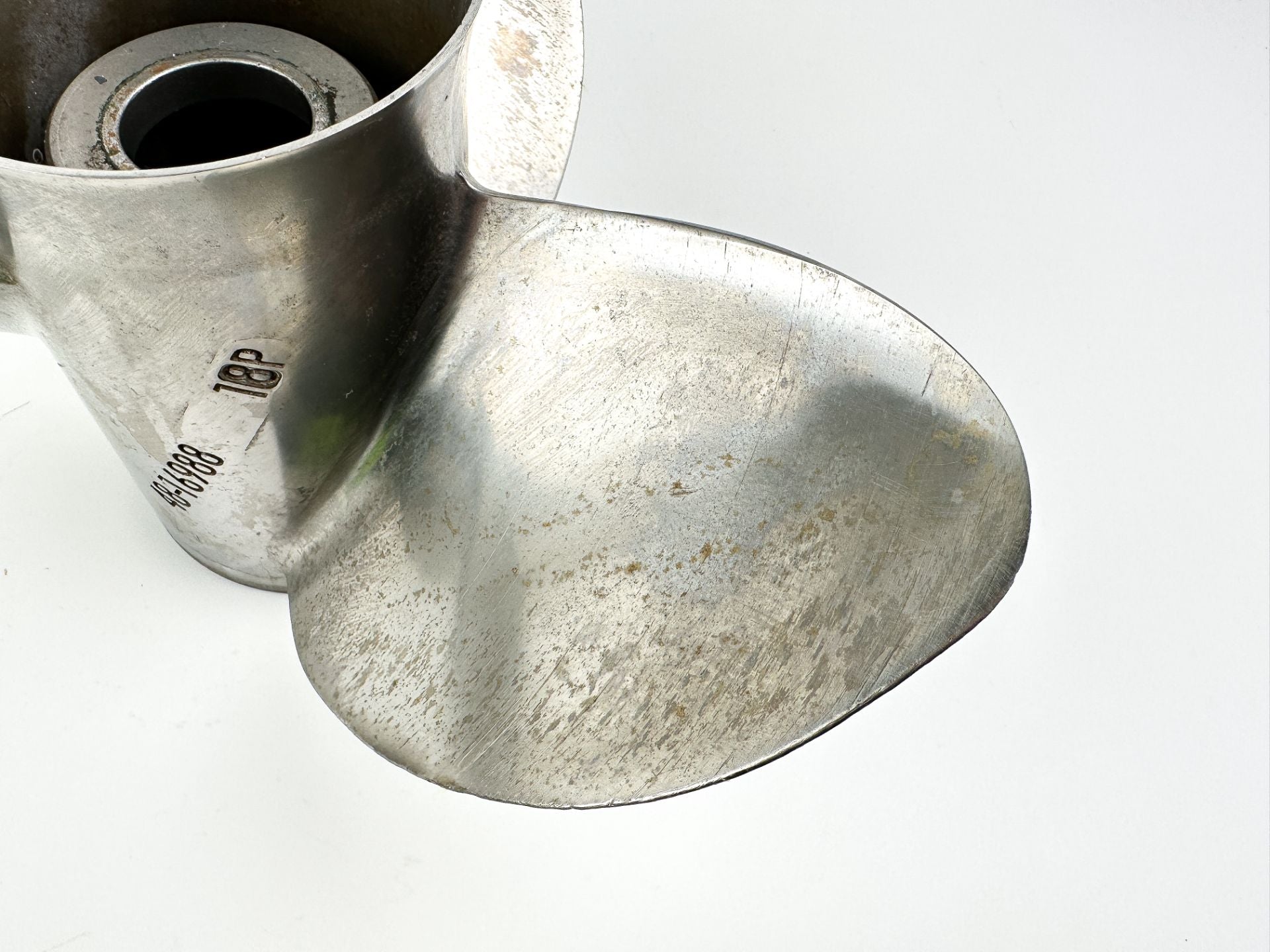 Mercury Marine Vengeance 13 x 18 P Stainless Steel Propeller 48-16988 RH