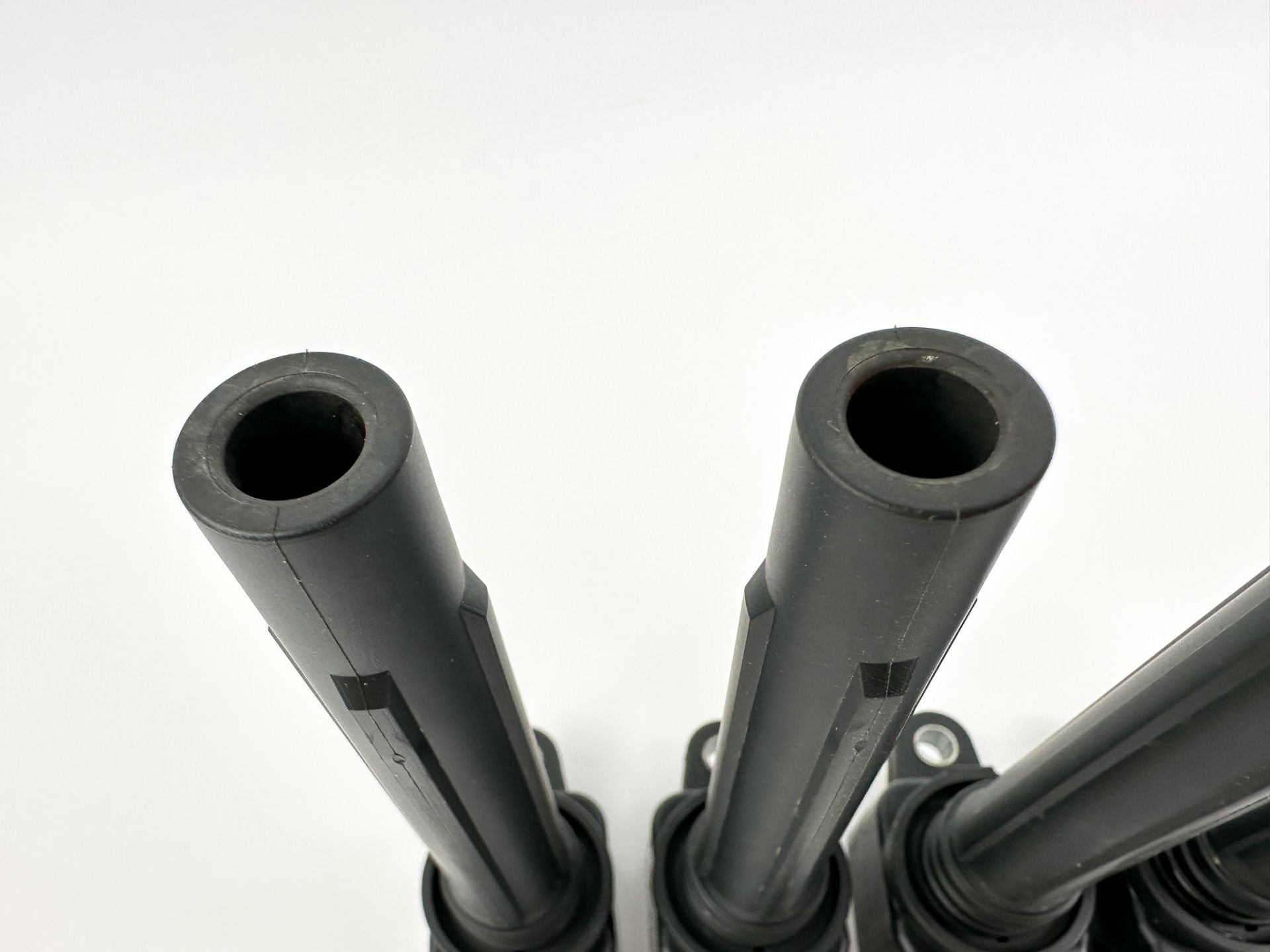 2019 Yamaha 250 HP 4 Stroke Outboard Ignition Coil Set 6CB-82310-00-00 OEM