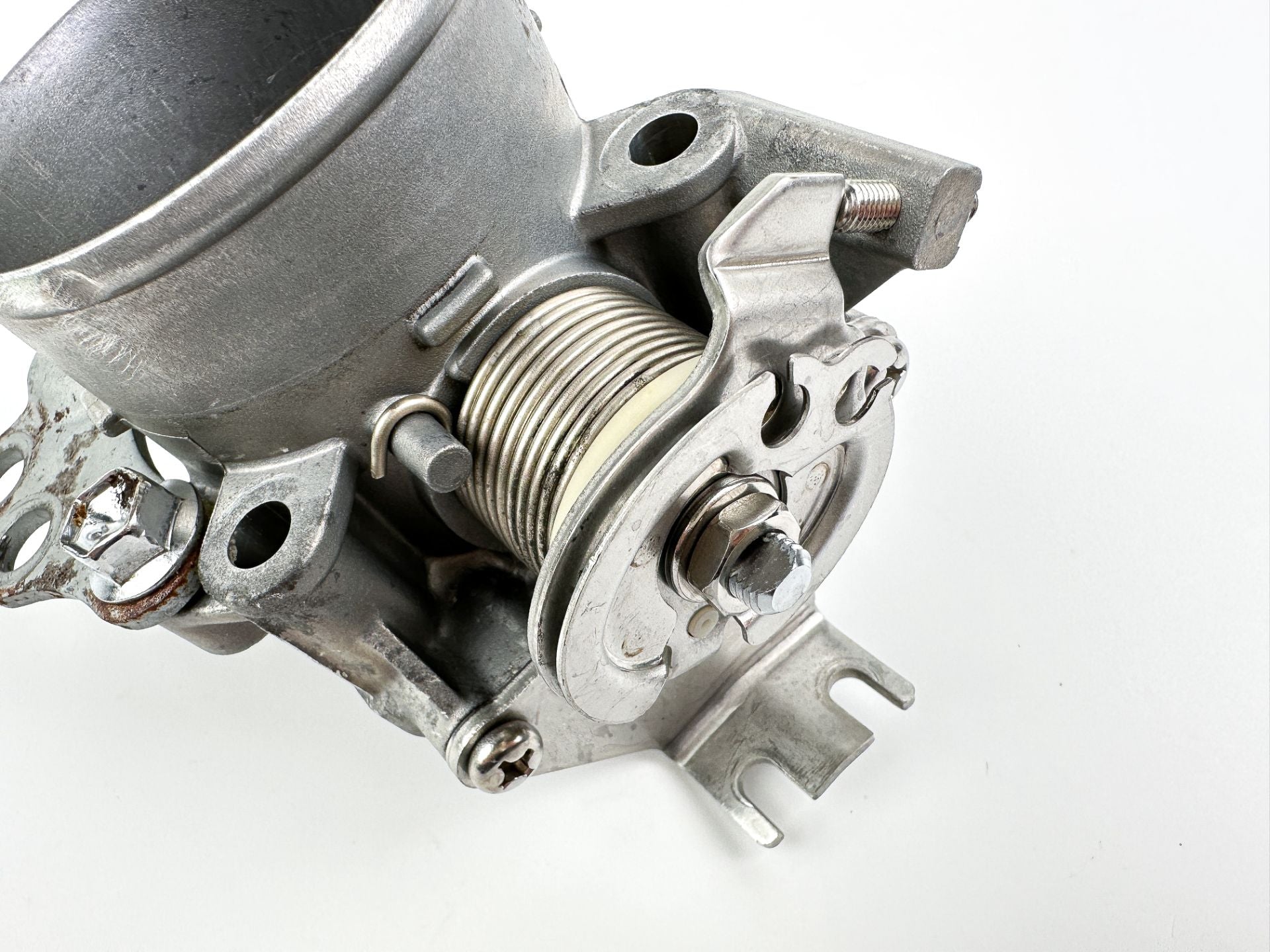 2016 Suzuki 175 HP 4 Stroke Outboard Throttle Body Assembly 13300-96J01 OEM