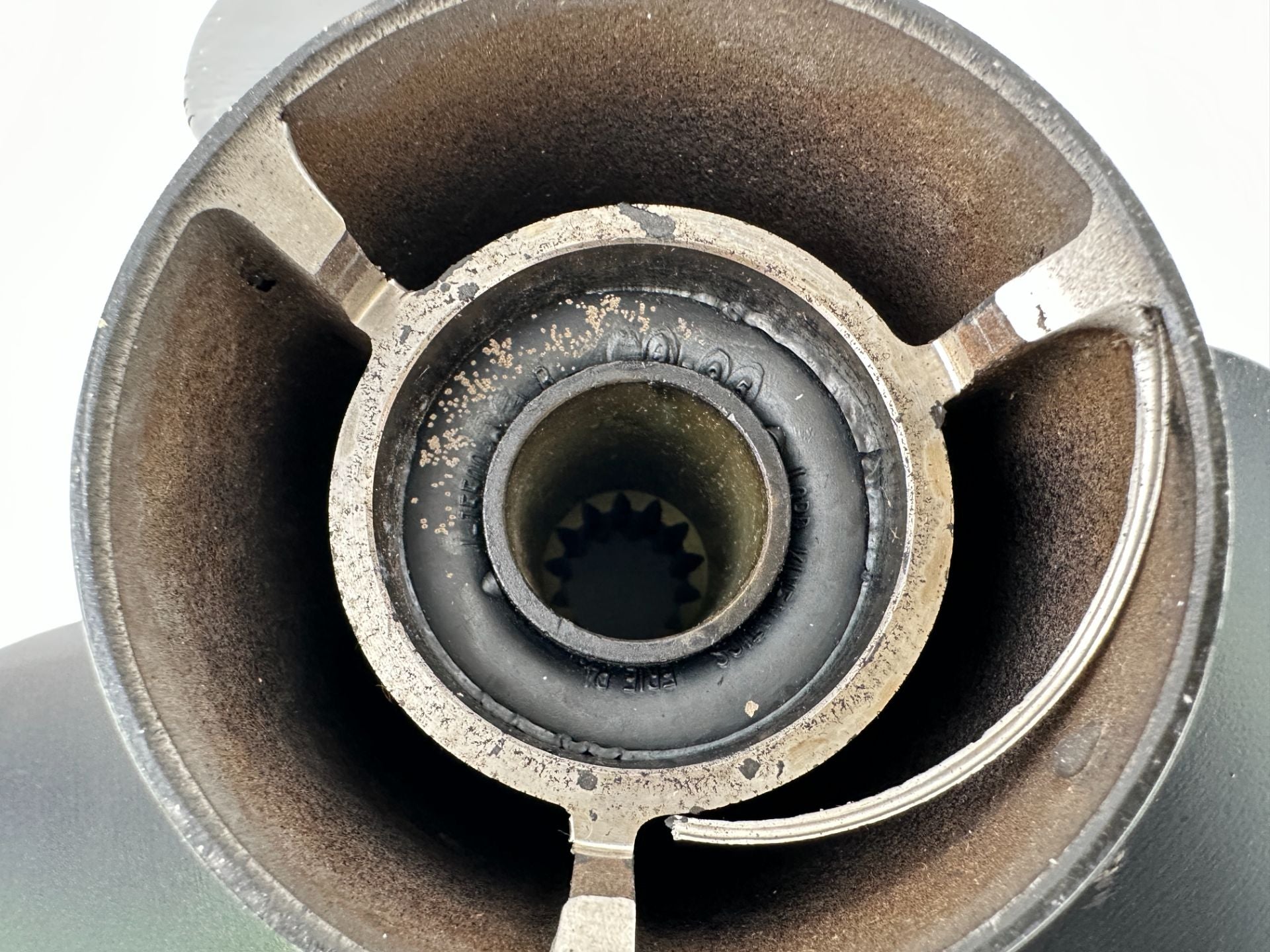 Evinrude Johnson 12 1/2 x 13P Propeller RH Standard 390849 OMC