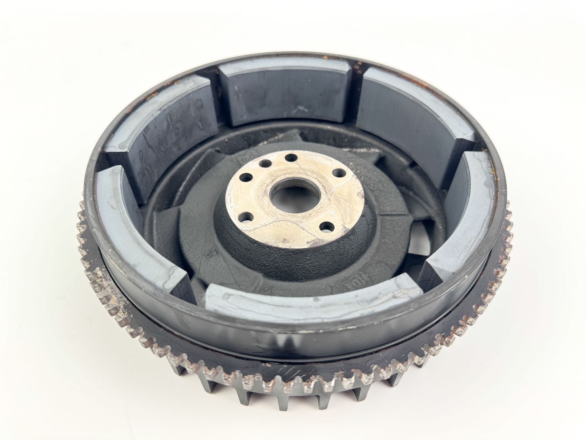 2005 Evinrude 115 HP 2 Stroke Outboard Flywheel 0586526 OEM