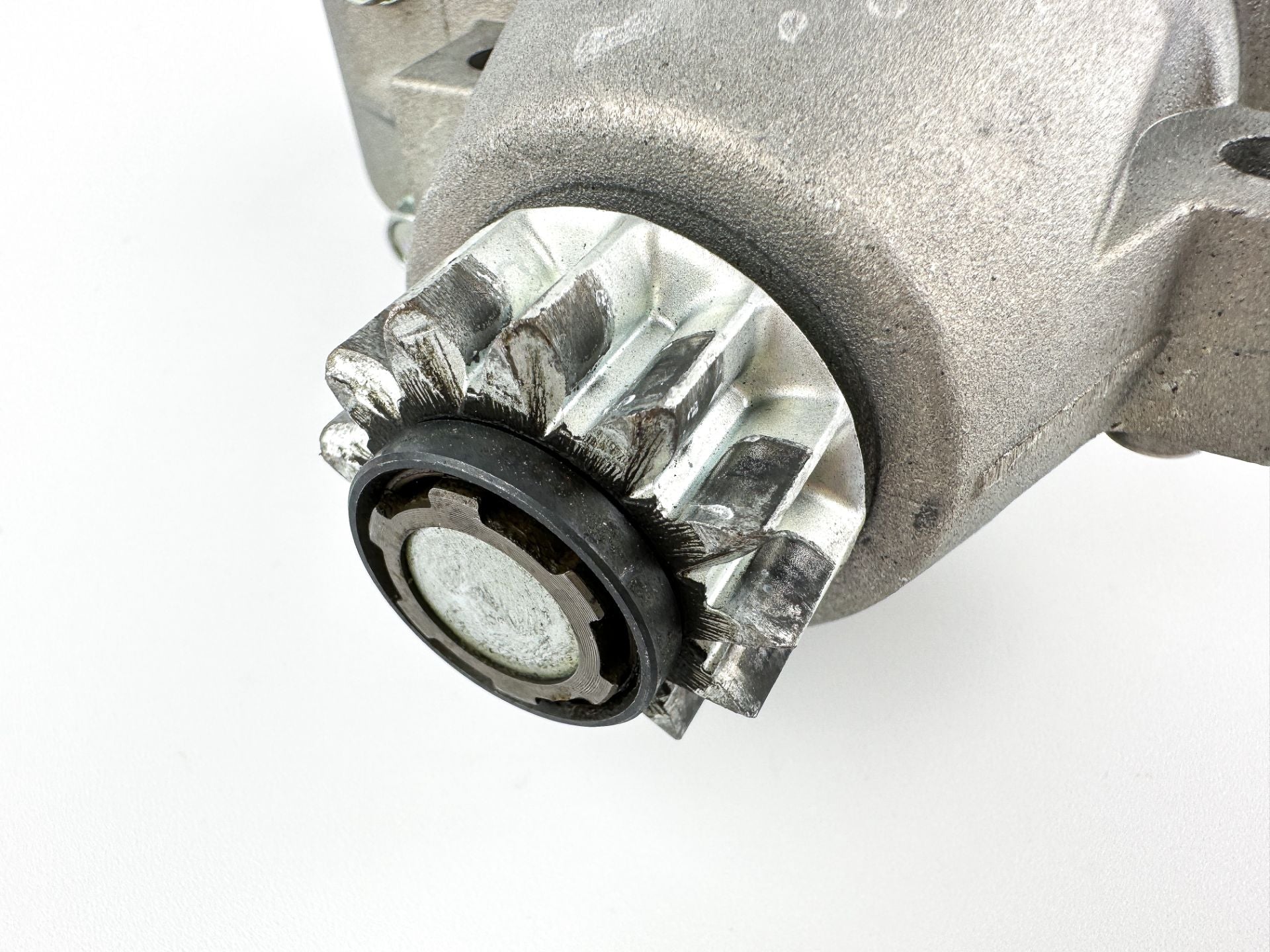 2009 Yamaha 225 HP 2 Stroke Outboard Starter Motor 60X-81800-00-00 OEM