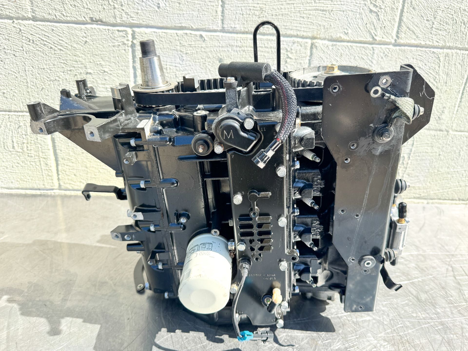 2005 Mercury 60 HP 4 Stroke Outboard Powerhead 878344T02 OEM