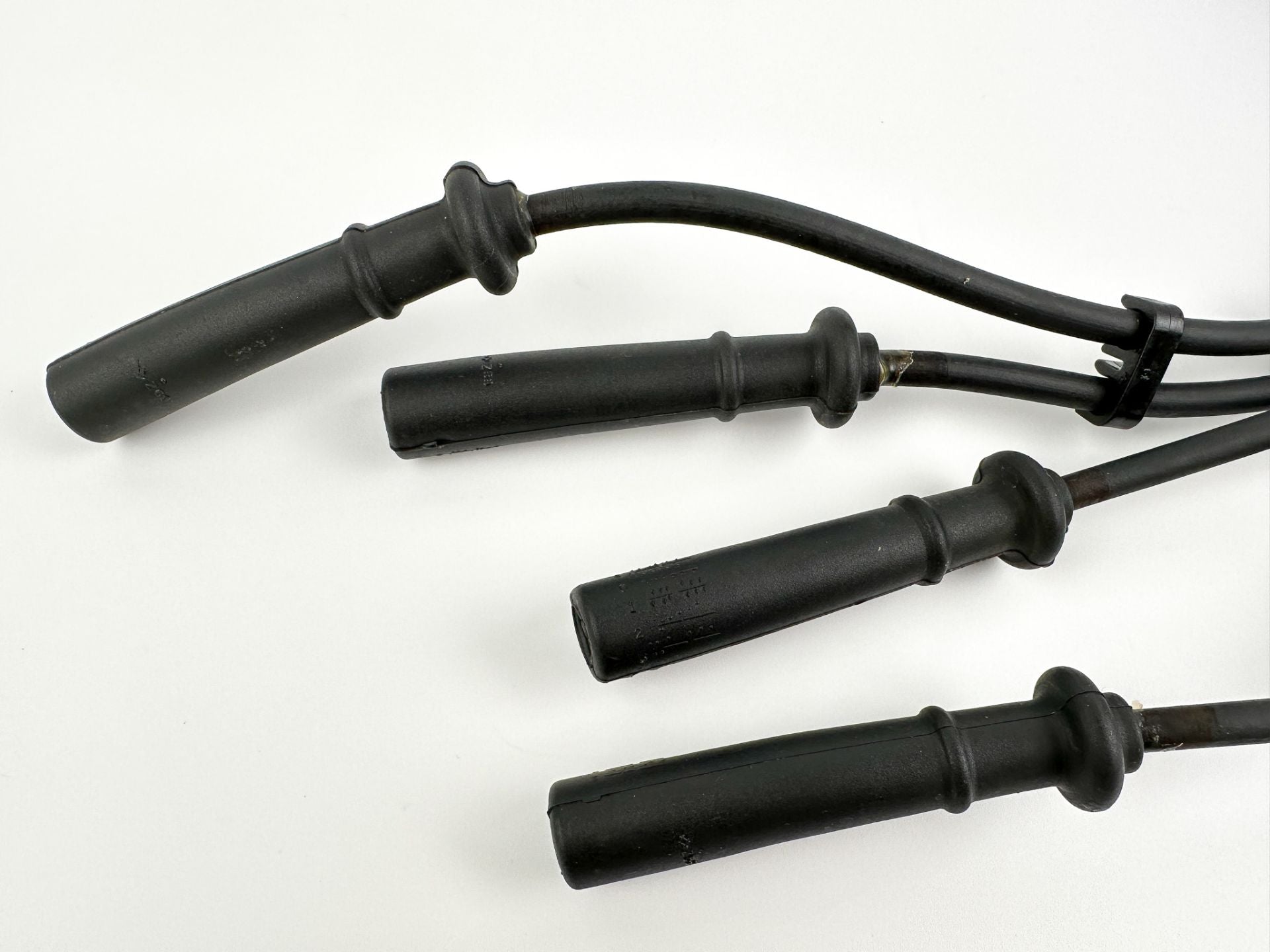 2003 Yamaha 115 HP 4 Stroke Outboard Ignition Coil Set 68V-82310-00-00 OEM