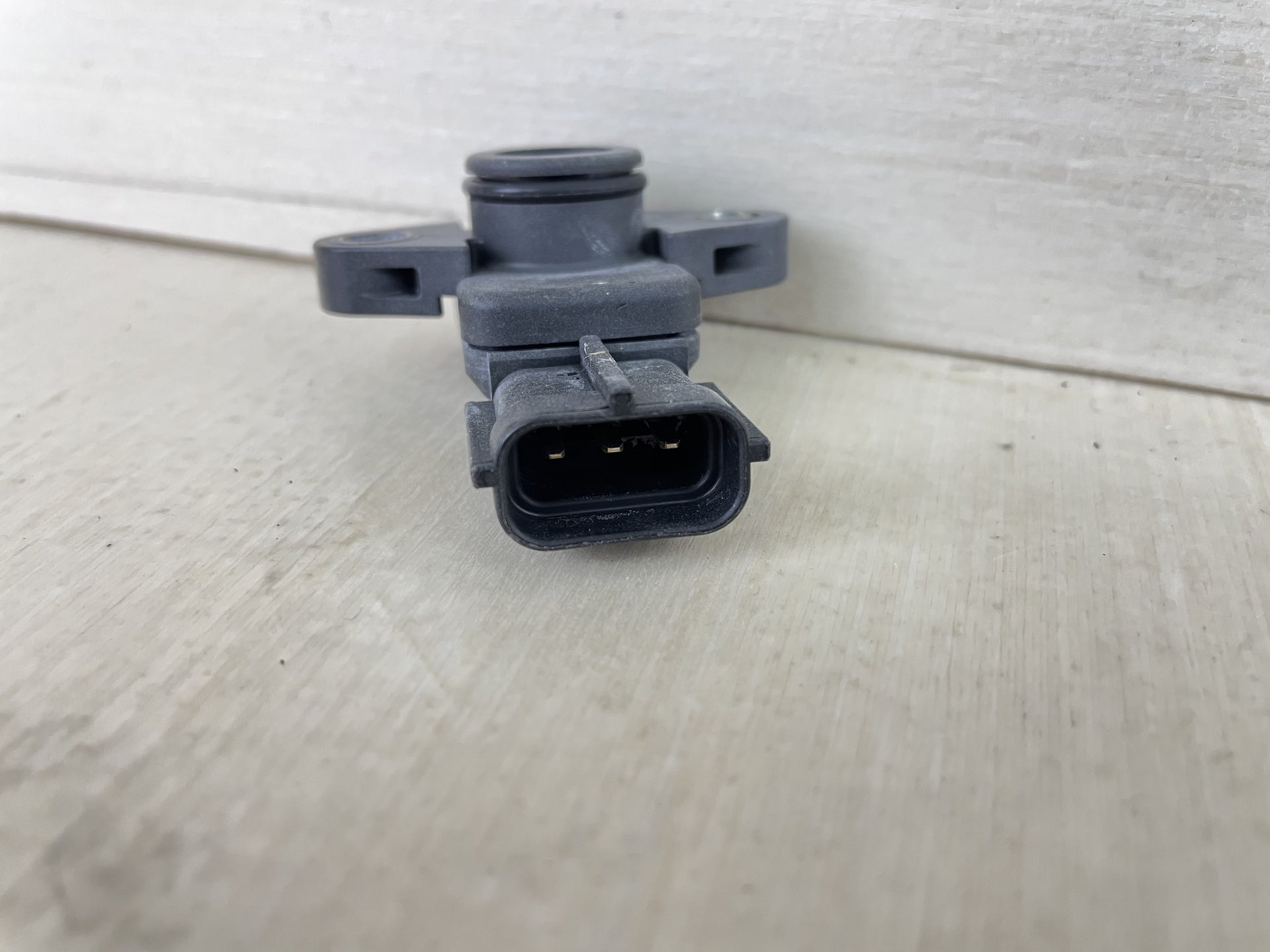 04 + Yamaha 150HP 4 Stroke Outboard Pressure Sensor 63P-82380-00-00