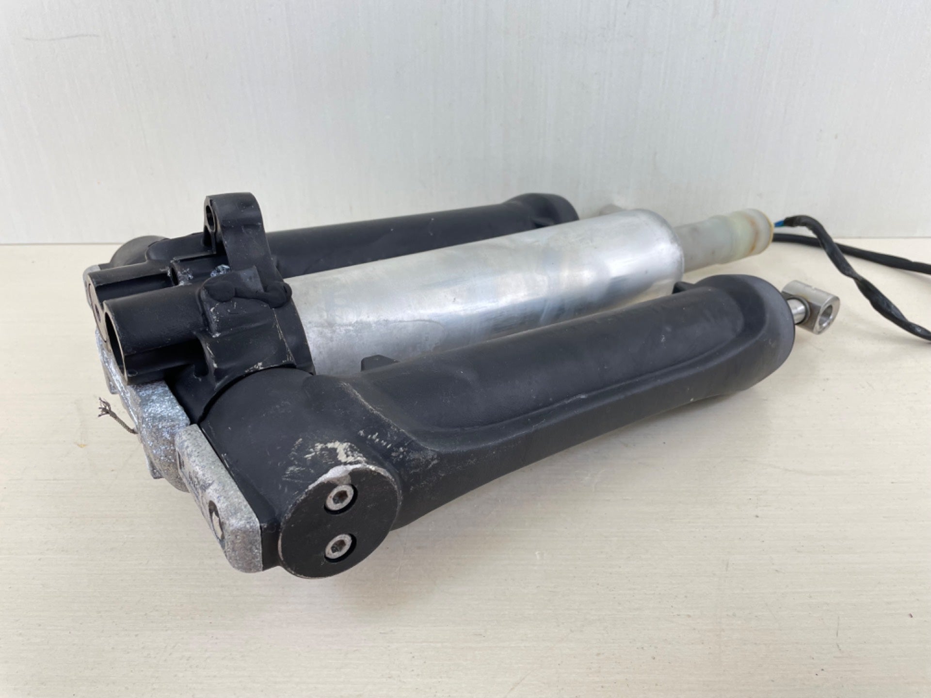 Mercury 200 225 250 275 300 HP Verado Trim Cylinder Setup Assembly