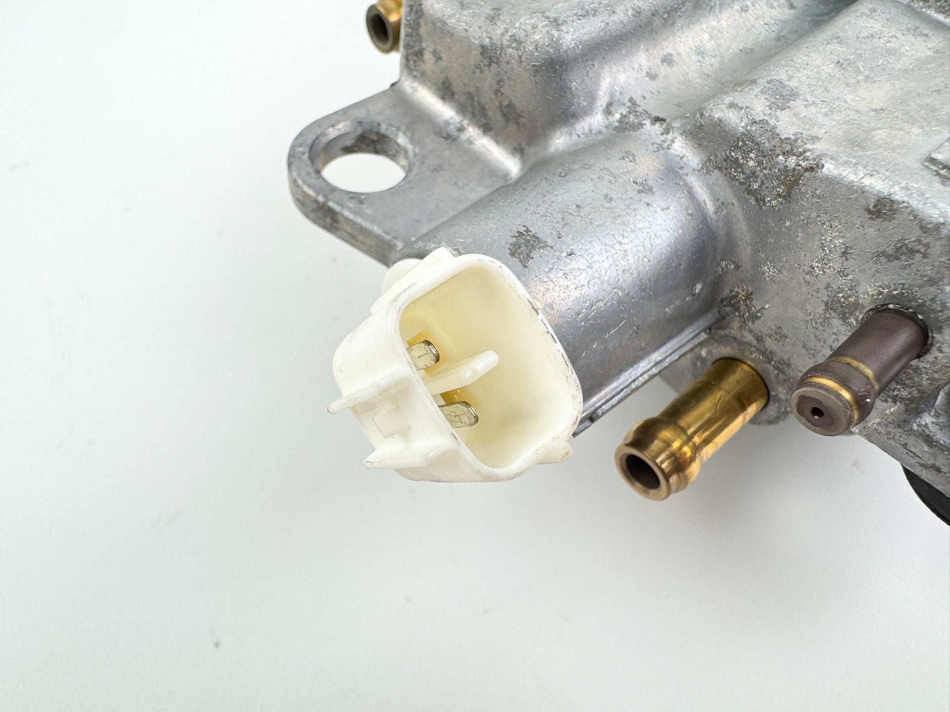 2011 Suzuki 115 HP 4 Stroke Outboard Vapor Separator Tank VST 15600-90J01 OEM