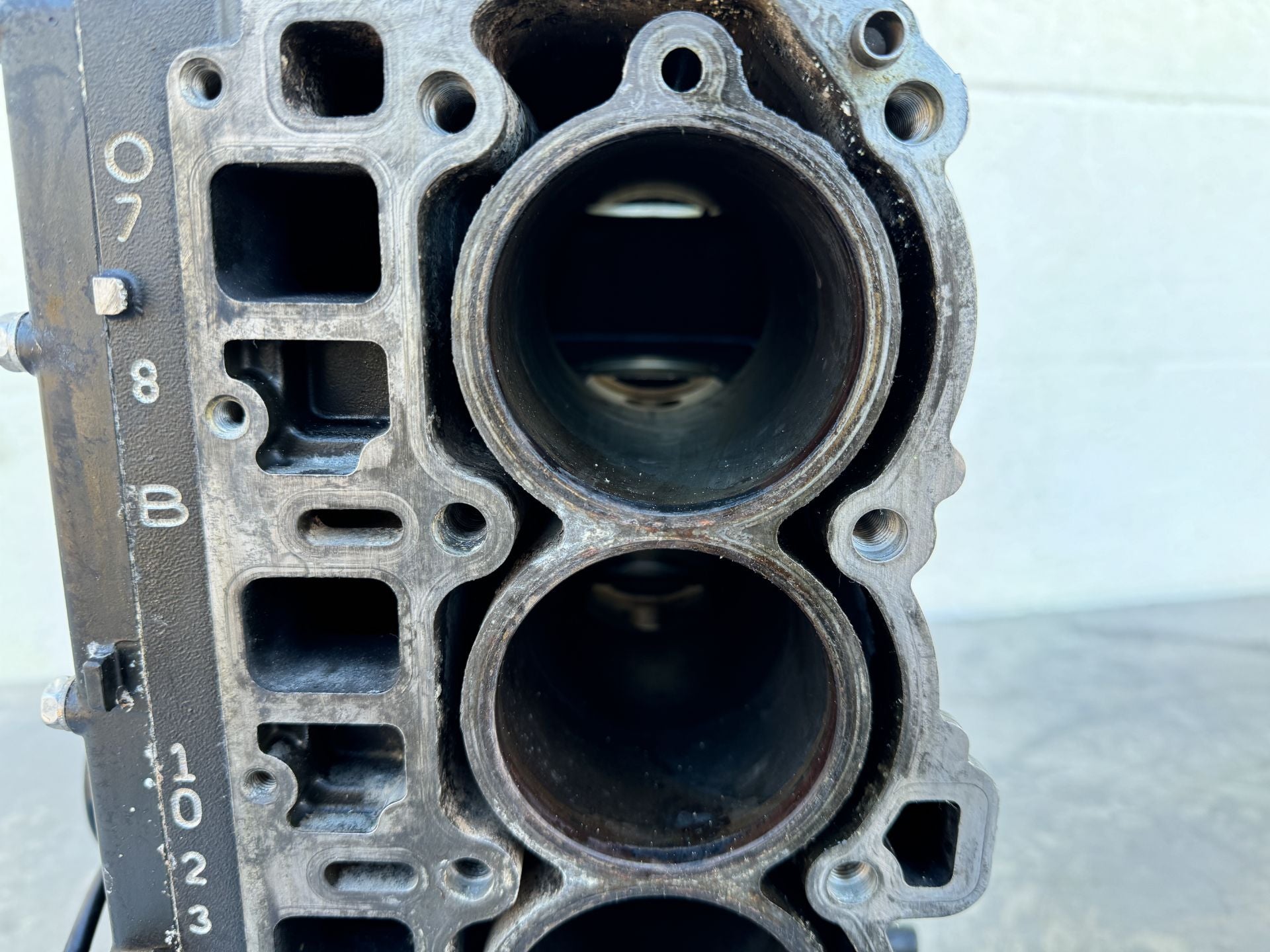 2003 Mercury 60 HP 4 Stroke Outboard Crankcase Short Block Assembly 857015T6 OEM