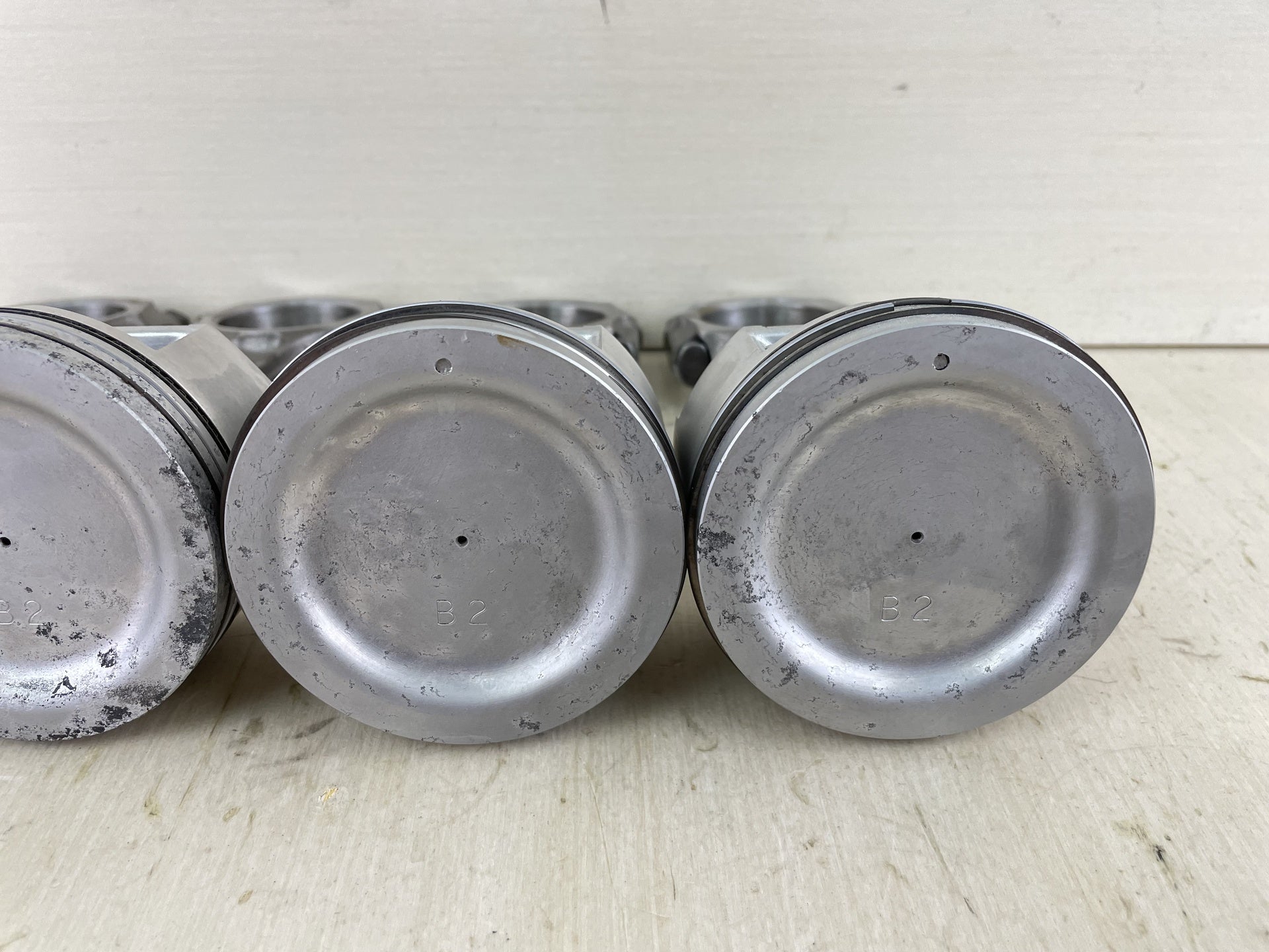 2003 Suzuki 115HP 4 Stroke Outboard Piston & Connecting Rod Set