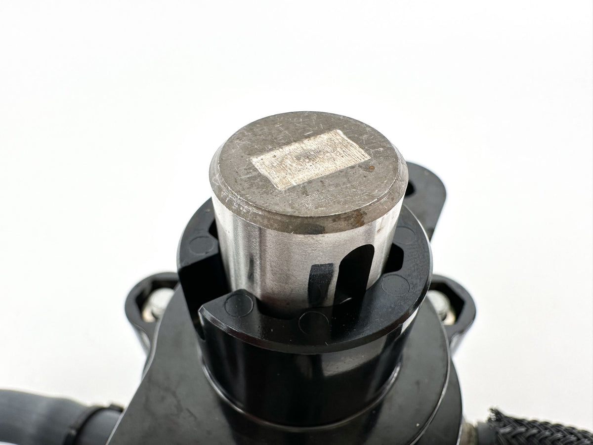 2007 Yamaha 150 HP 4 Stroke Outboard Fuel Pump 63P-24410-00-00 OEM