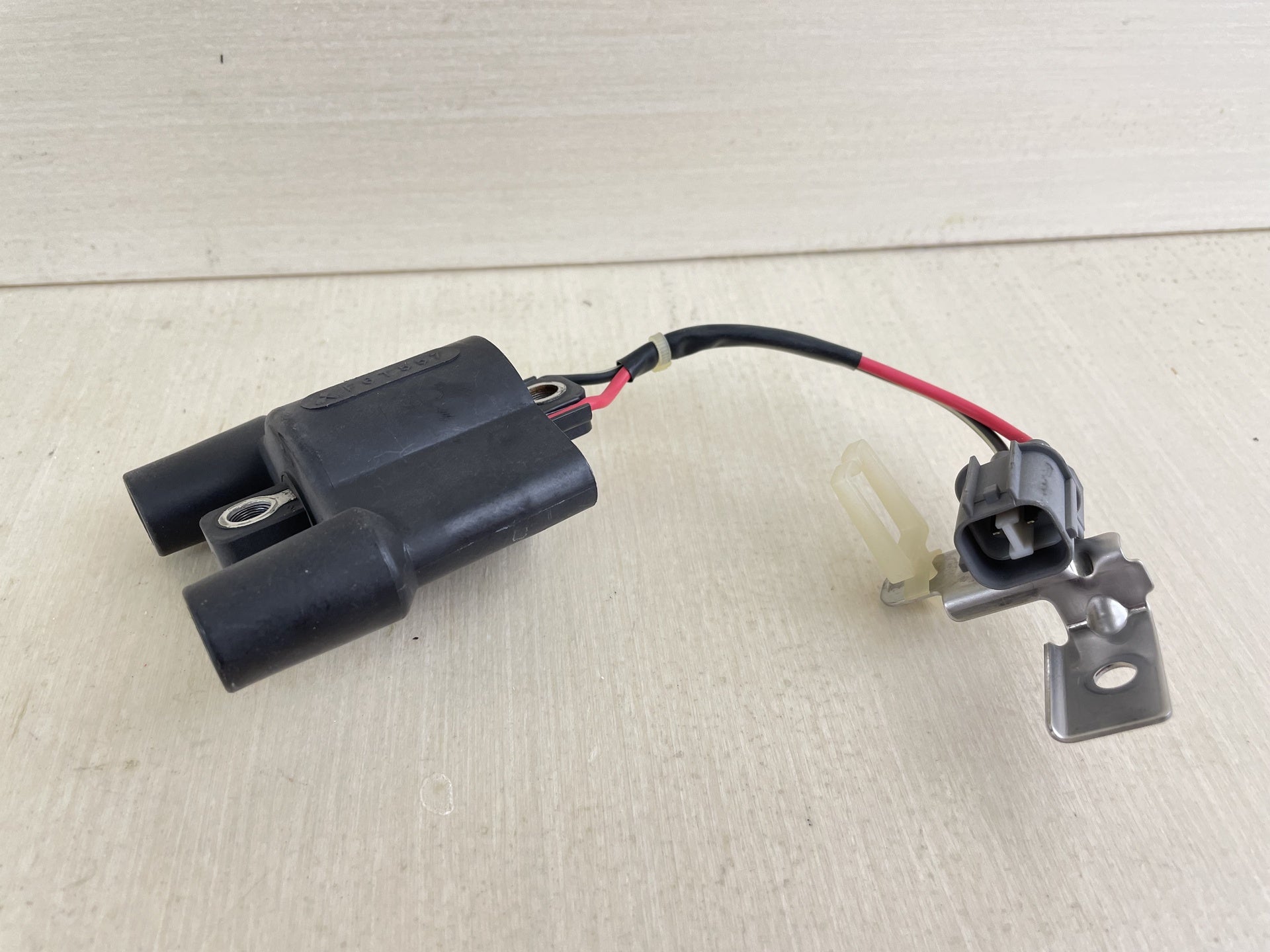 04 - 2021 Yamaha Outboard Ignition Coil 50 60 70 75 90 115 150 HP