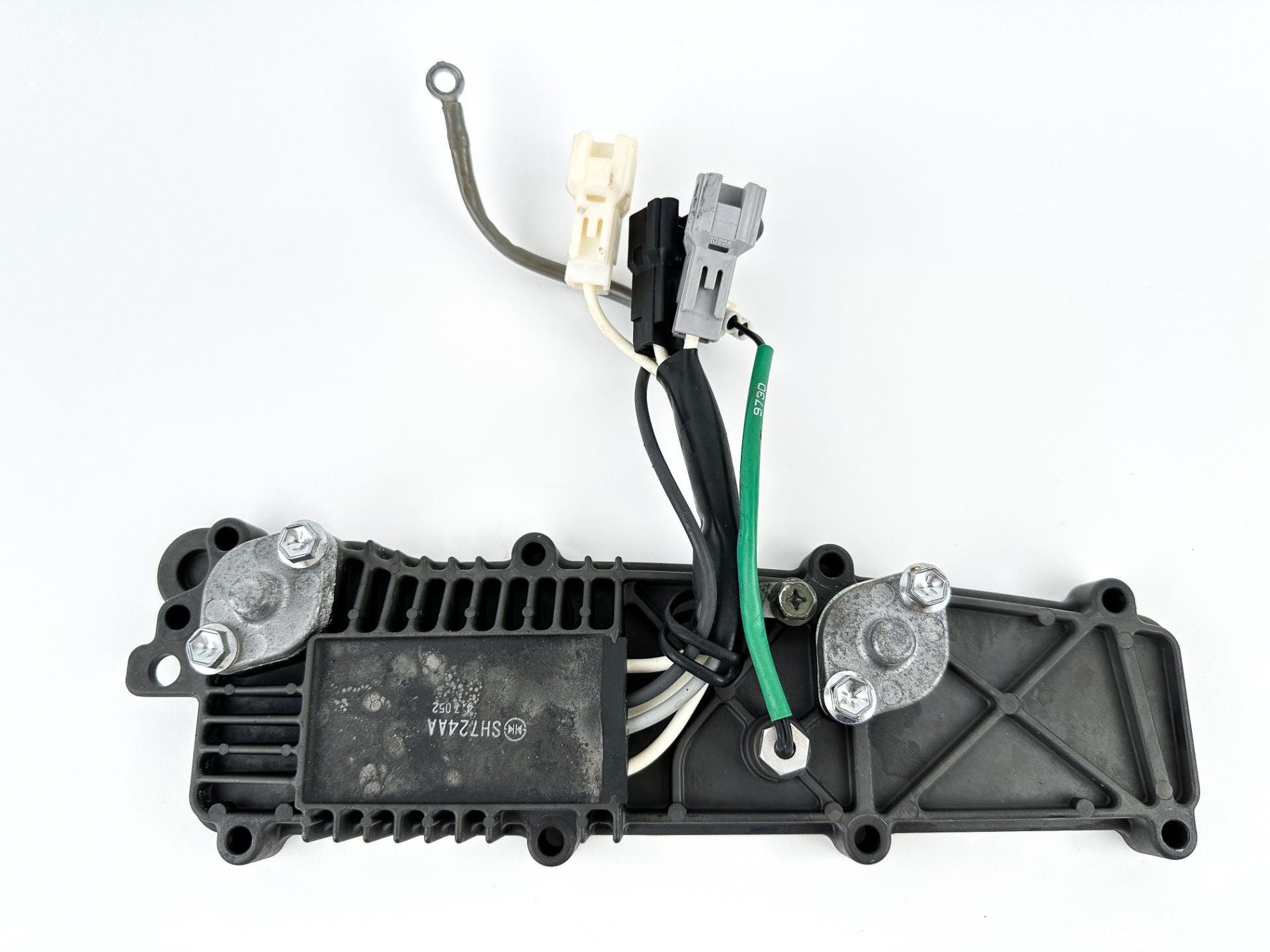 2005 Suzuki 115 HP 4 Stroke Outboard Rectifier & Regulator 32800-90J20 OEM