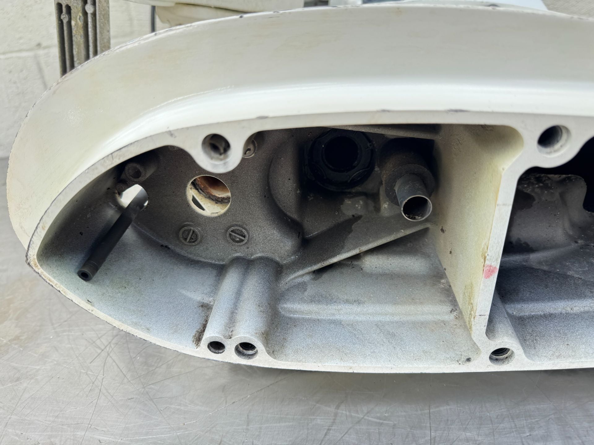 2019 Suzuki 140 HP 4 Stroke Outboard Complete Midsection & Swivel Bracket XL