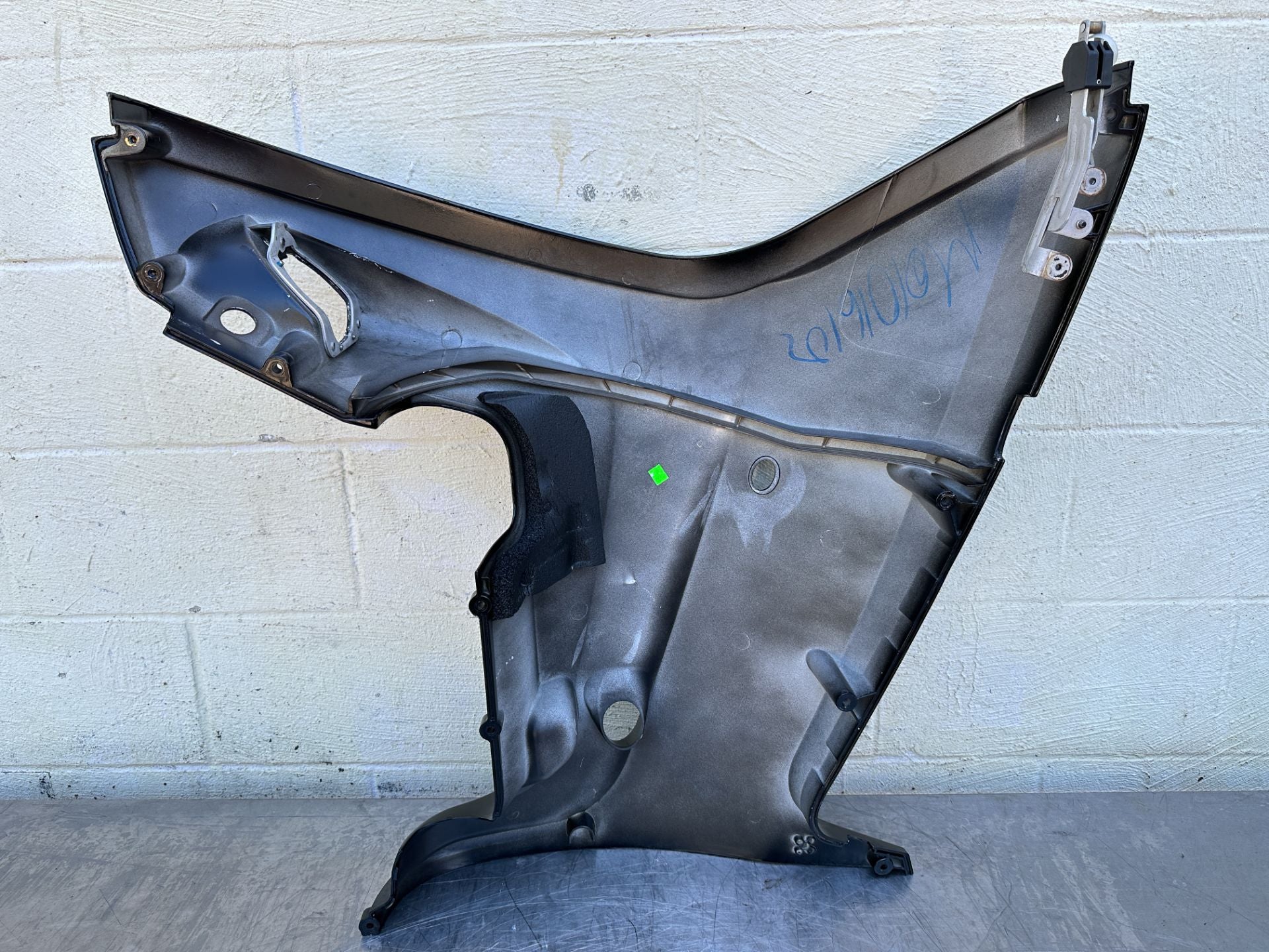 2020 Mercury 90 HP 4 Stroke Outboard Lower Apron Cowling Starboard 8M0088280 OEM