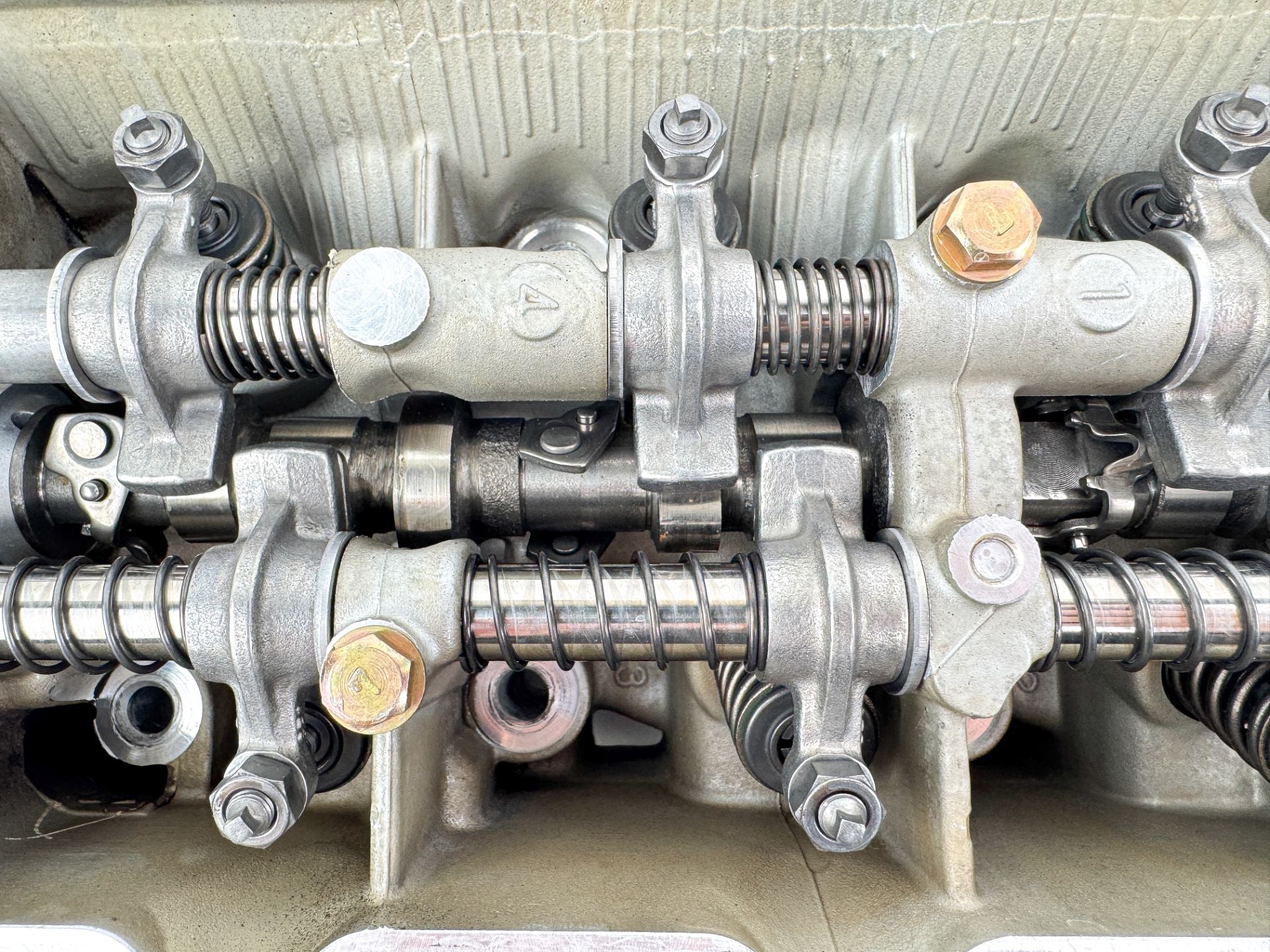 2007 Mercury 25 HP 4 Stroke Outboard Cylinder Head 8M0138727 OEM