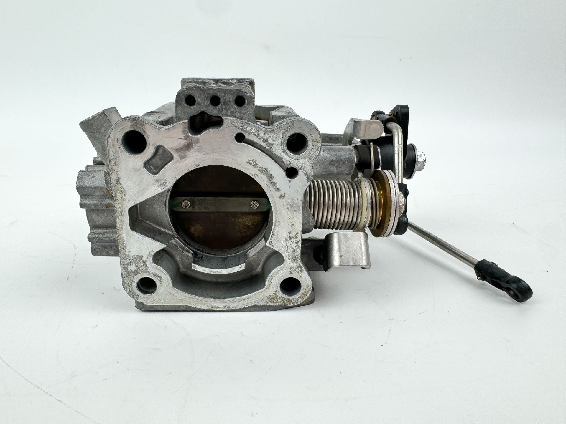 2004 Suzuki 70 HP 4 Stroke Outboard Throttle Body Assembly 13300-99E10 OEM