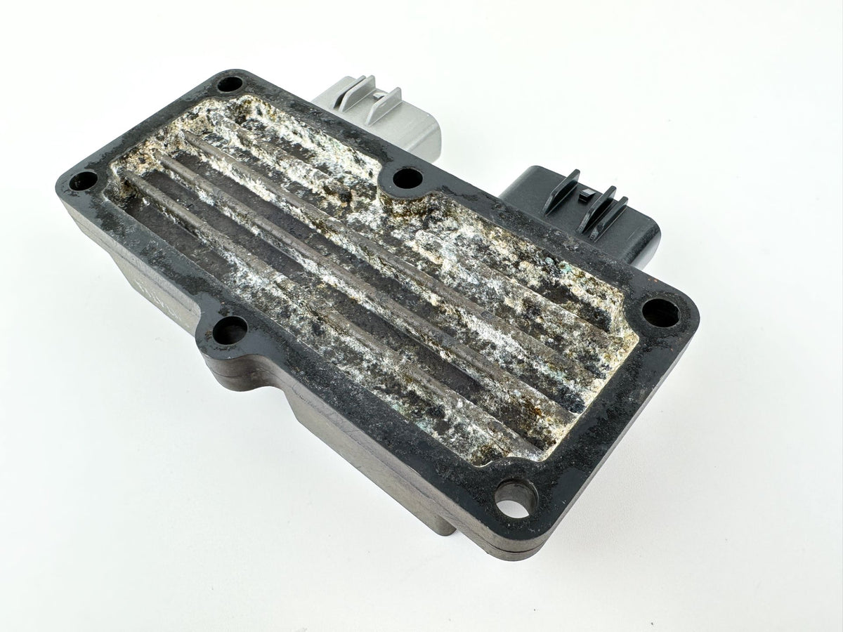 2007 Suzuki 175 HP 4 Stroke Outboard Rectifier & Regulator 32800-96J00 OEM