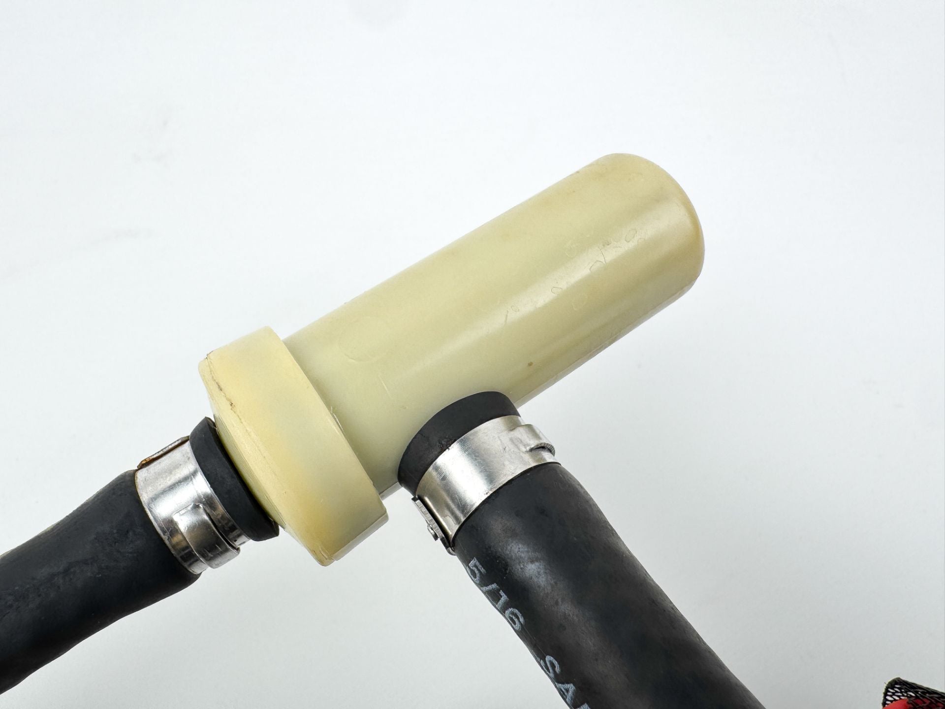 2008 Evinrude 300 HP 2 Stroke Outboard Oil Pump 5007639 OEM