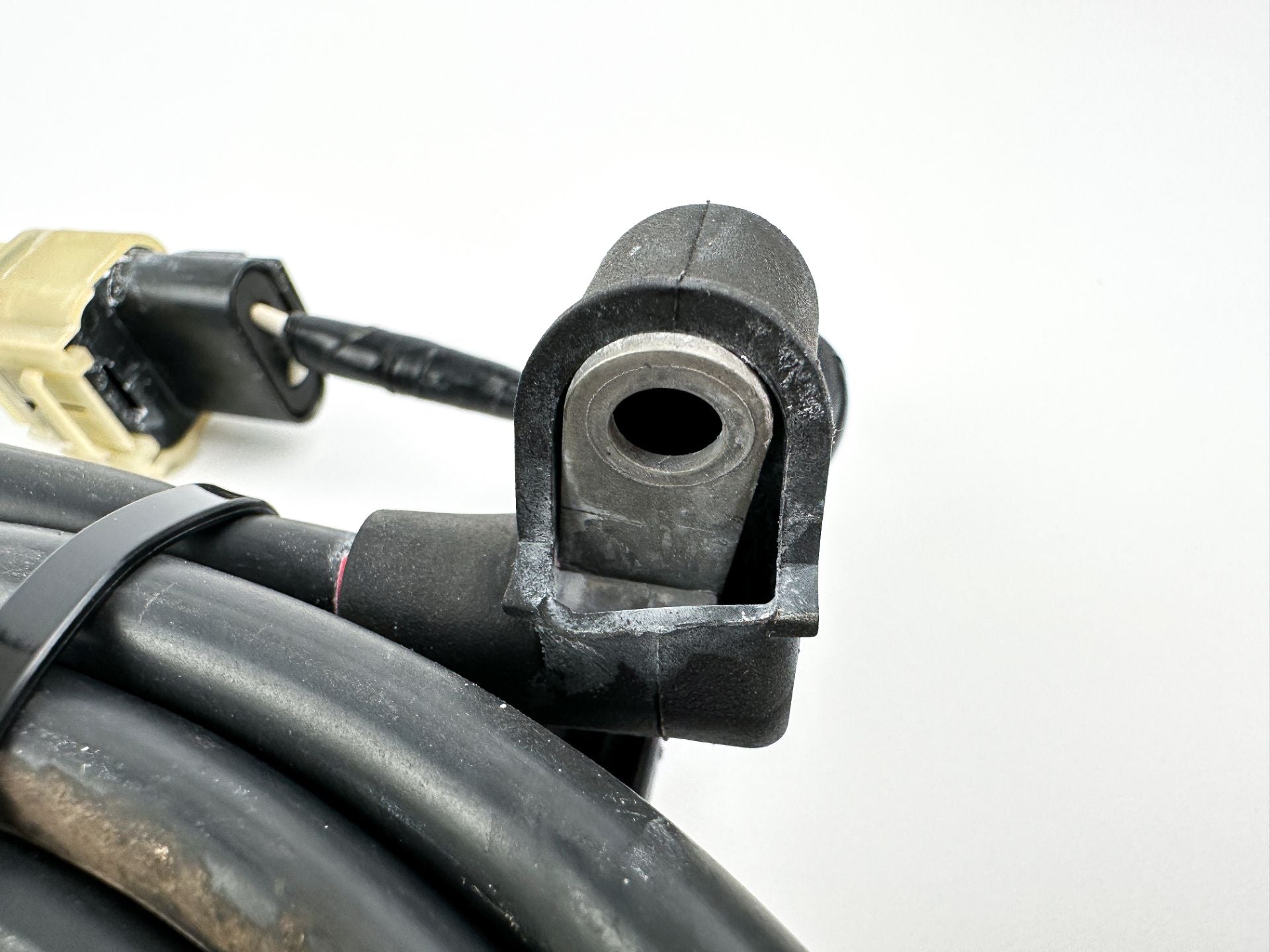 2002 Honda 50 HP 4 Stroke Outboard Battery Cables 32410-ZV5-820 OEM