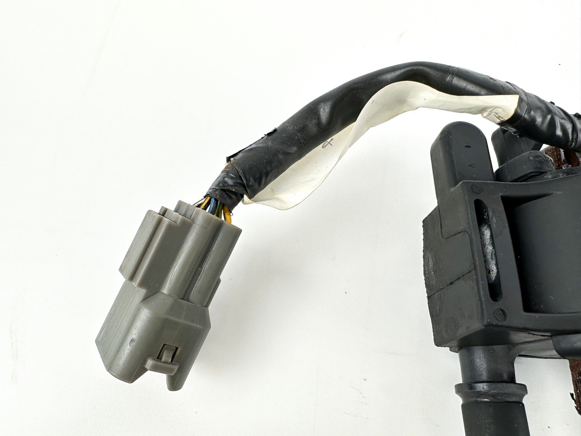 2011 Honda 50 HP 4 Stroke Outboard Ignition Coil Set 30511-ZZ5-013 OEM