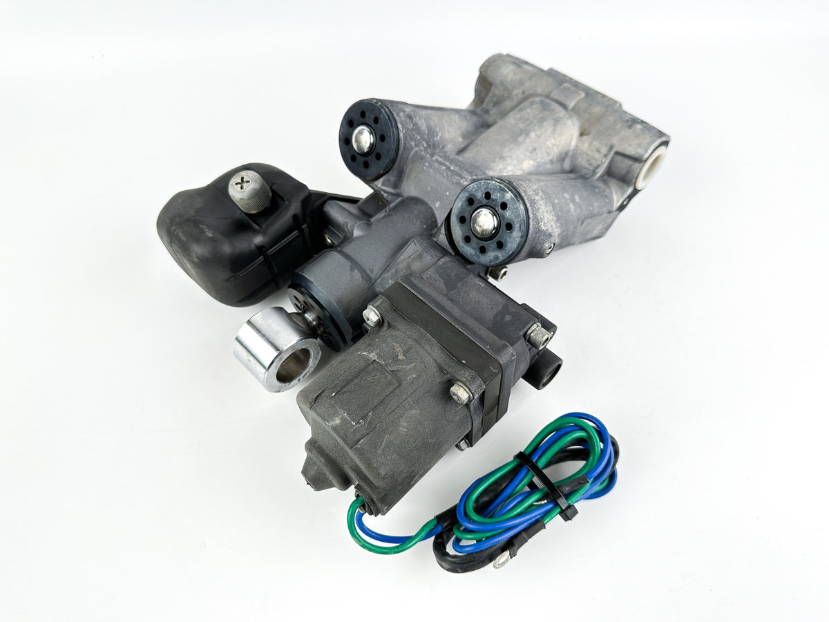 Yamaha 150HP Outboard Engine Power Trim & Tilt Unit Assembly - Tested