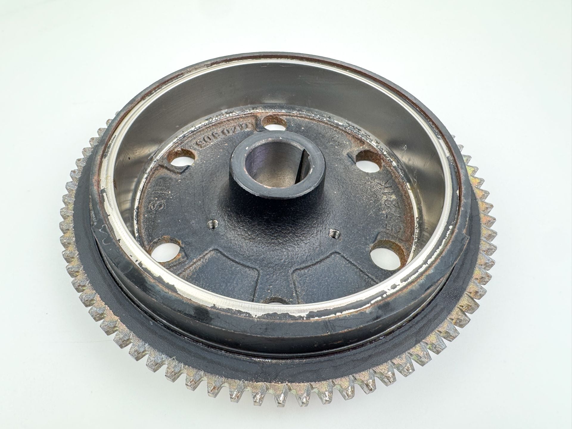 2007 Mercury 25 HP 4 Stroke Outboard Flywheel 898101T64 OEM