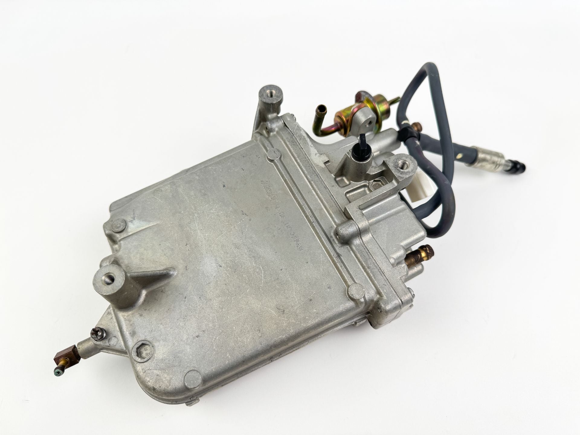 2004 Yamaha 150 HP 4 Stroke Outboard VST Float Chamber Assembly 63P-14180-01-00 OEM
