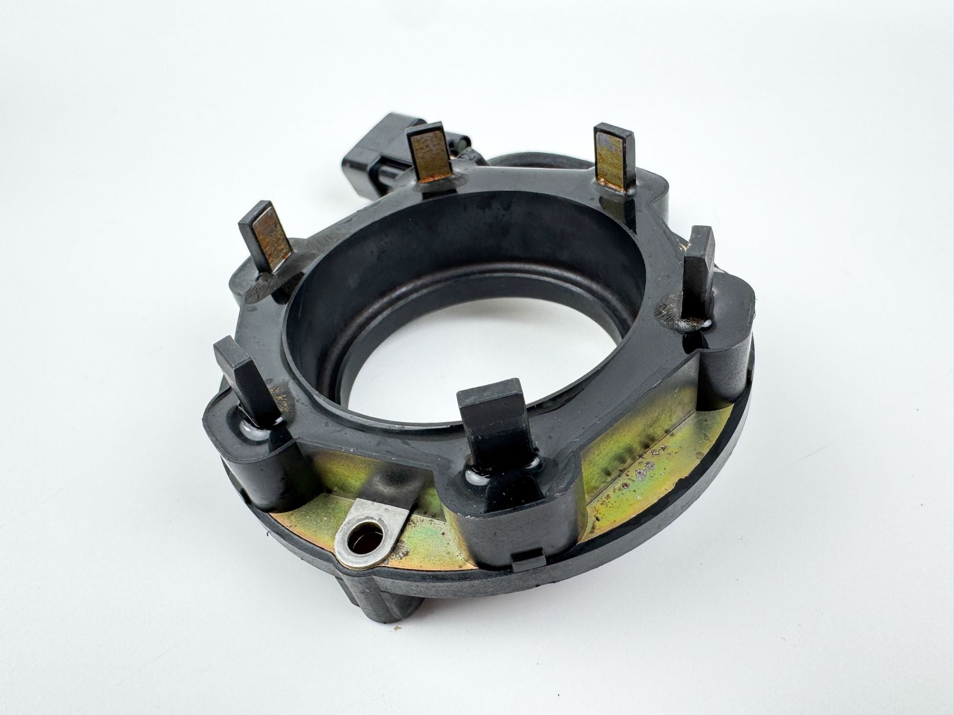 2005 Yamaha 300 HP HPDI 2 Stroke Outboard Coil Pulser Base Stator Assembly 60V-85580-00-00 OEM