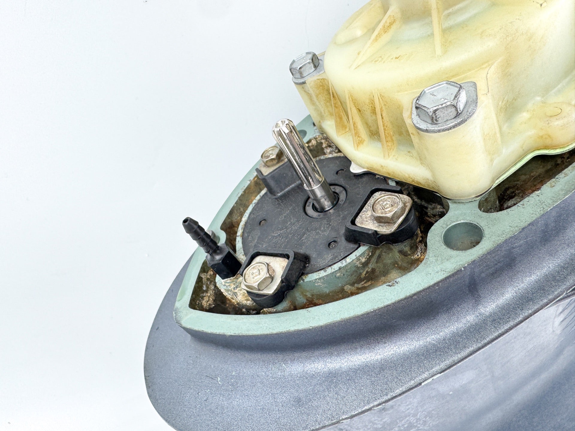 2000-2015 Yamaha 115HP 4 Stroke Outboard 20" Lower Unit 68V-45300-12-8D