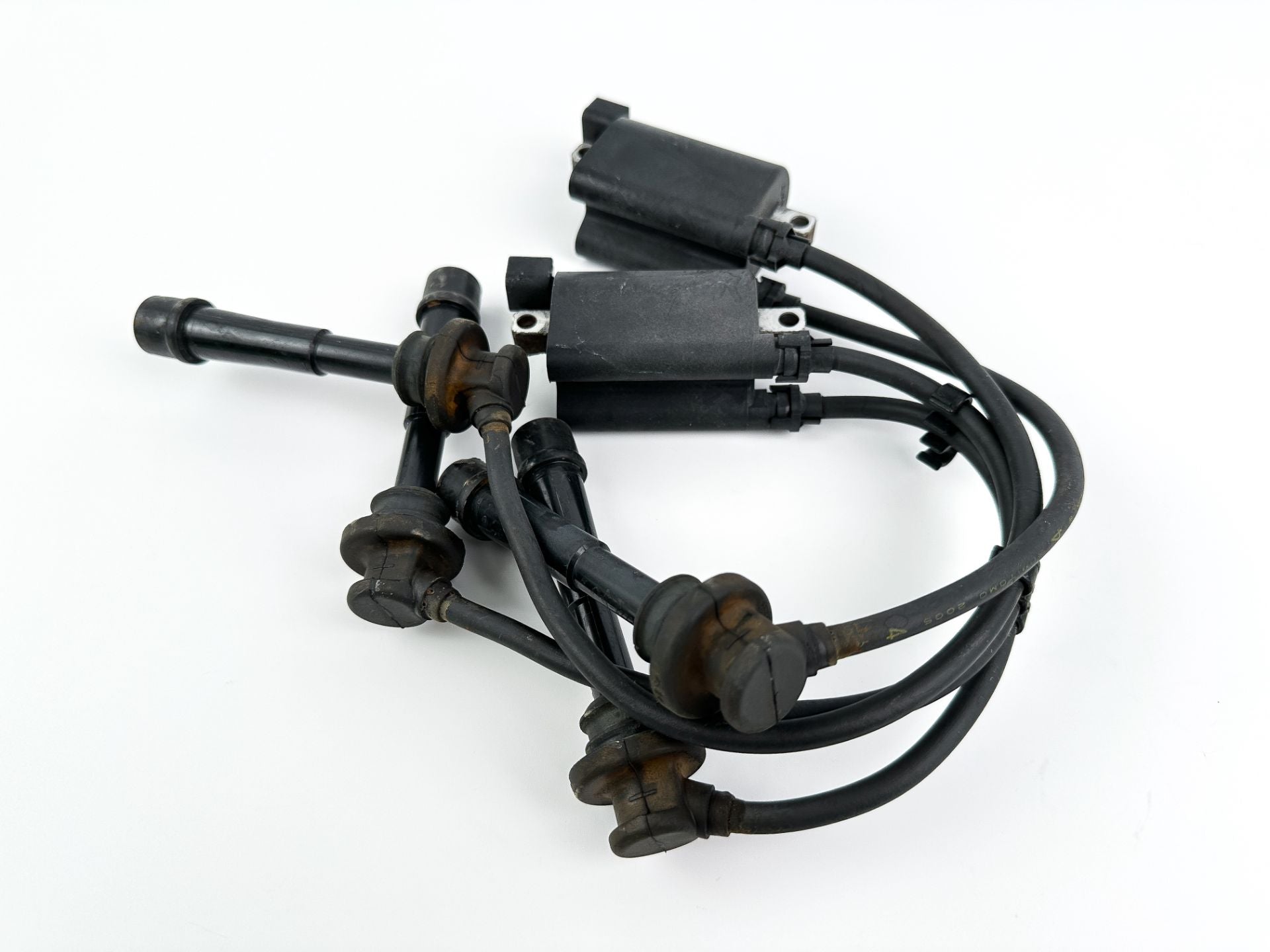 2005 Suzuki 140 HP 4 Stroke Outboard Ignition Coil Set 33410-90J00 OEM