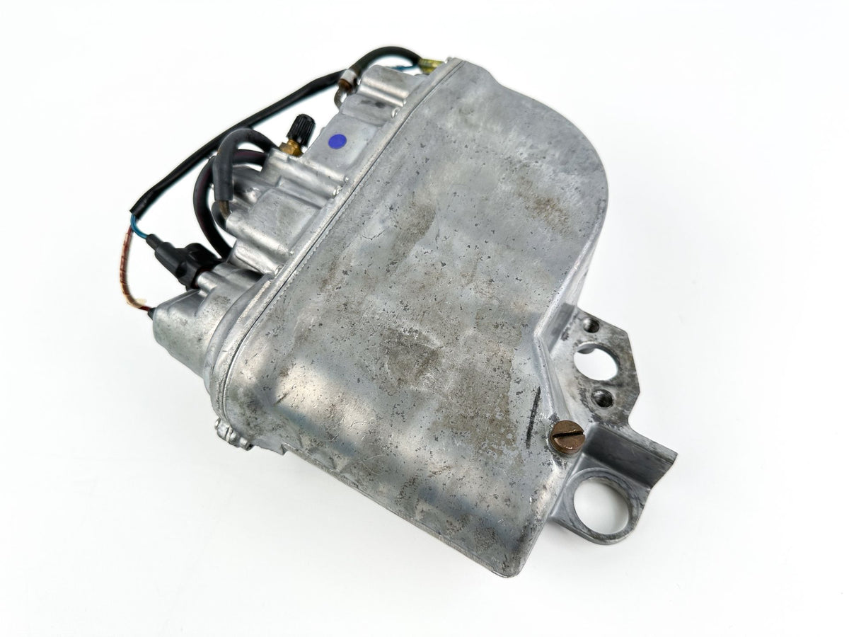 2004 Yamaha 150 HP 2 Stroke Outboard VST Float Chamber Assembly 68F-13907-01-00 OEM