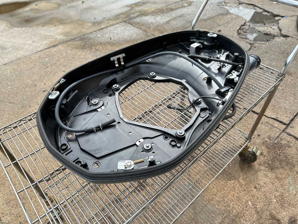 2012 Yamaha 250 HP 4 Stroke Outboard Bottom Cowling Pan 6CB-42711-01-8D OEM