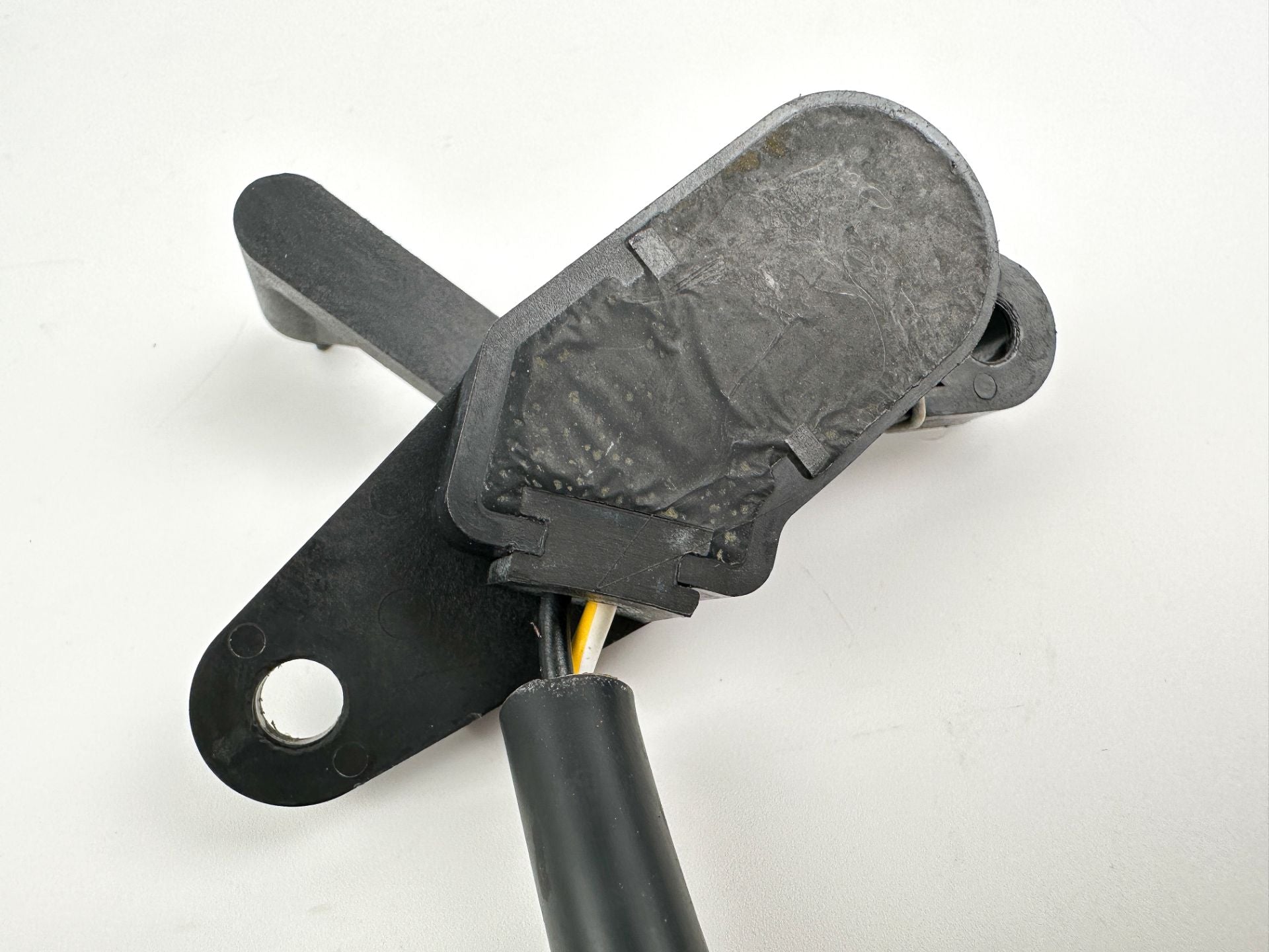 2003 Suzuki 60 HP 4 Stroke Outboard Trim Sender Unit Sensor 34801-99E05 OEM