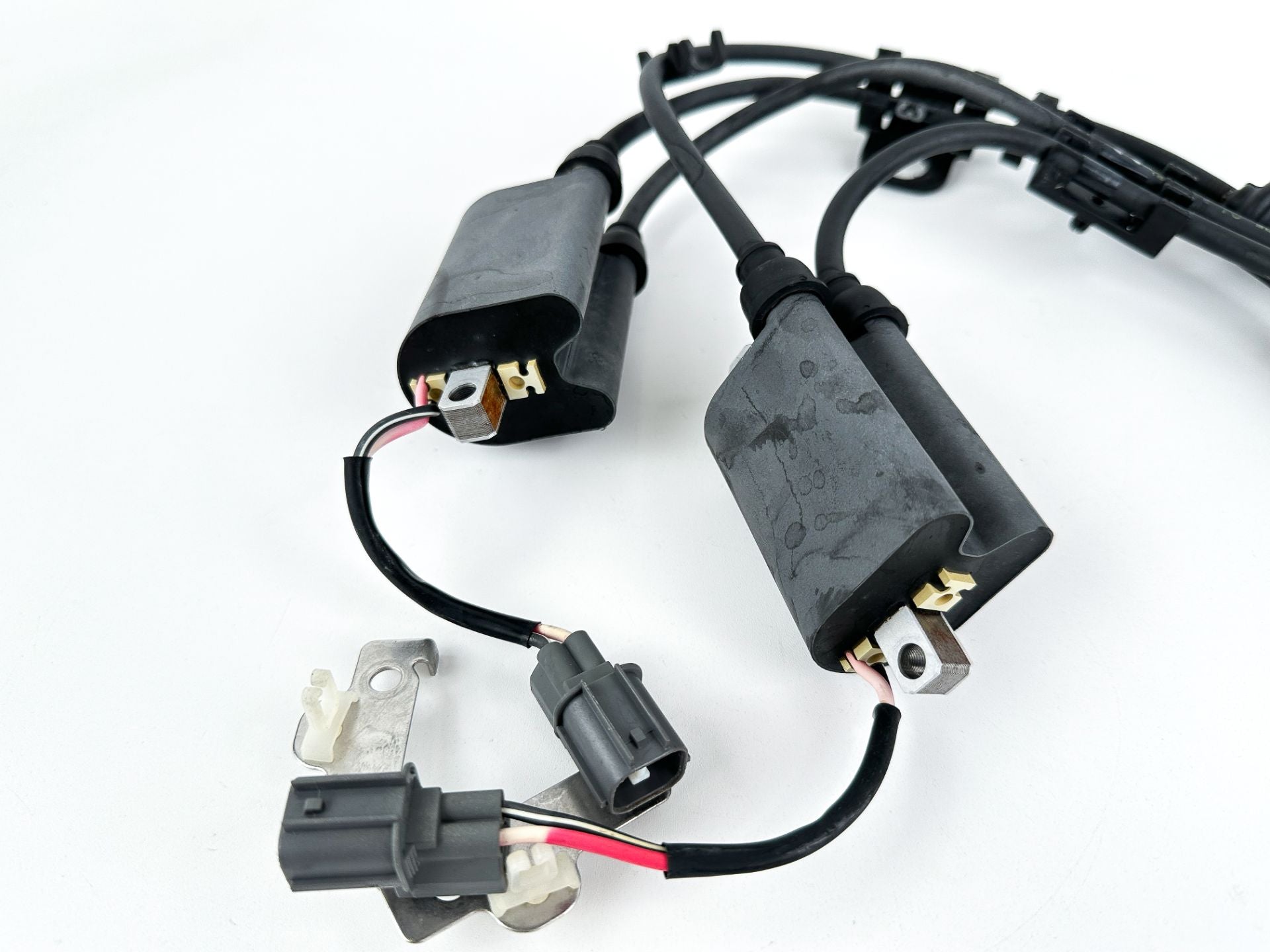 2005 Yamaha 115 HP 4 Stroke Outboard Ignition Coil Set 68V-82310-00-00 OEM