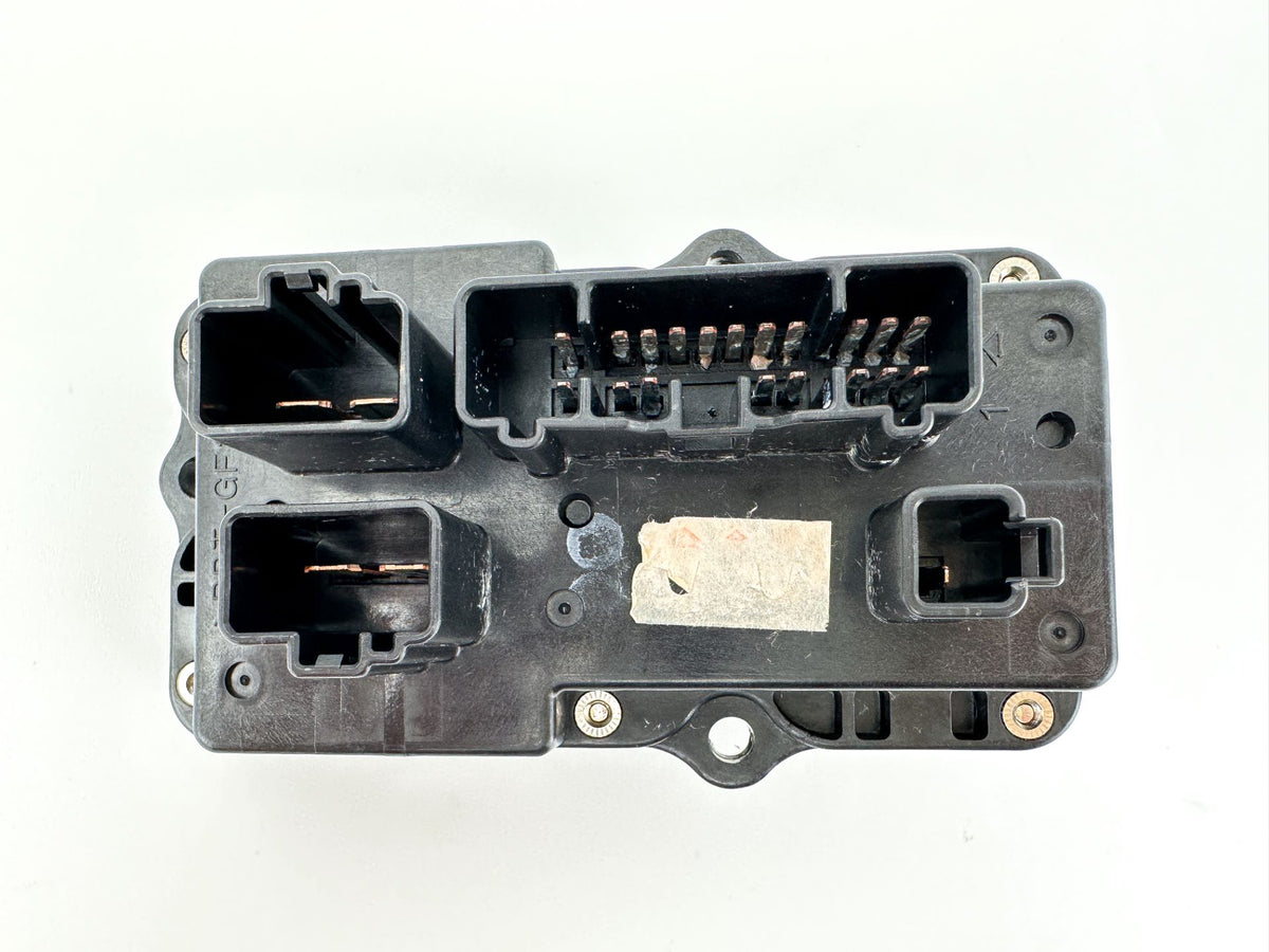 2002 Yamaha 200 HP 2 Stroke Outboard Fuse Box 68F-82170-01-00 OEM