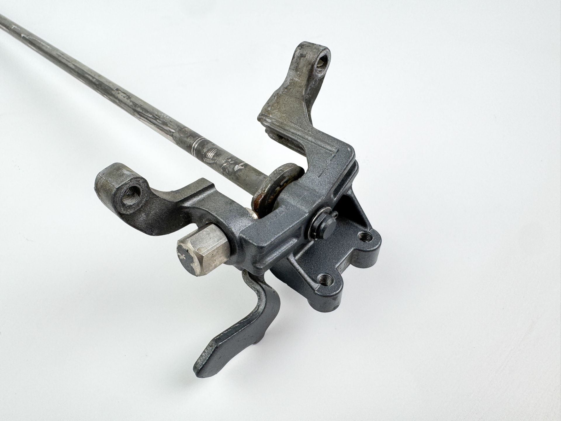 2003 Yamaha 115 HP 4 Stroke Outboard 20" Long Shift Shaft 68V-44120-10-00 OEM