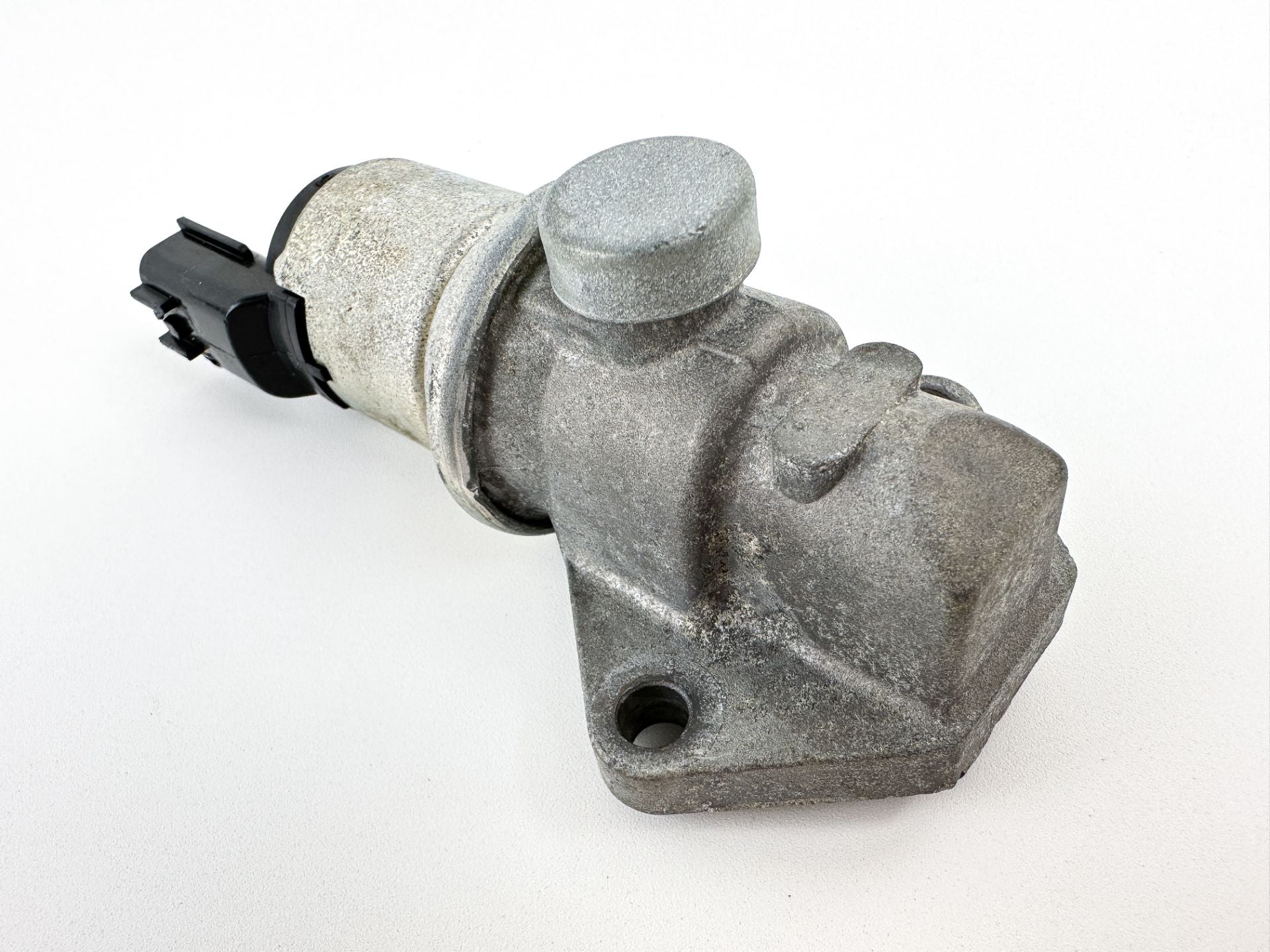 2006 Suzuki 90 HP 4 Stroke Outboard IAC Idle Air Control Valve 18137-77E00 OEM